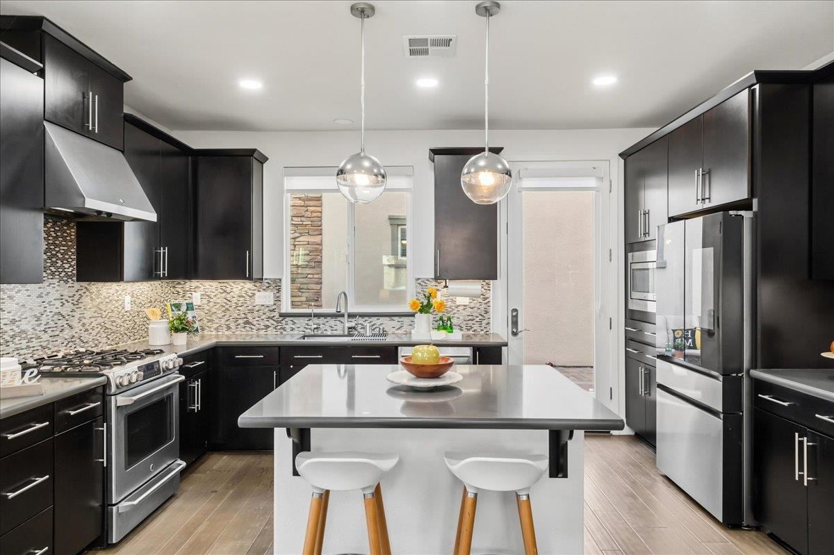 Detail Gallery Image 13 of 50 For 4022 Knightstown St, Dublin,  CA 94568 - 4 Beds | 3 Baths