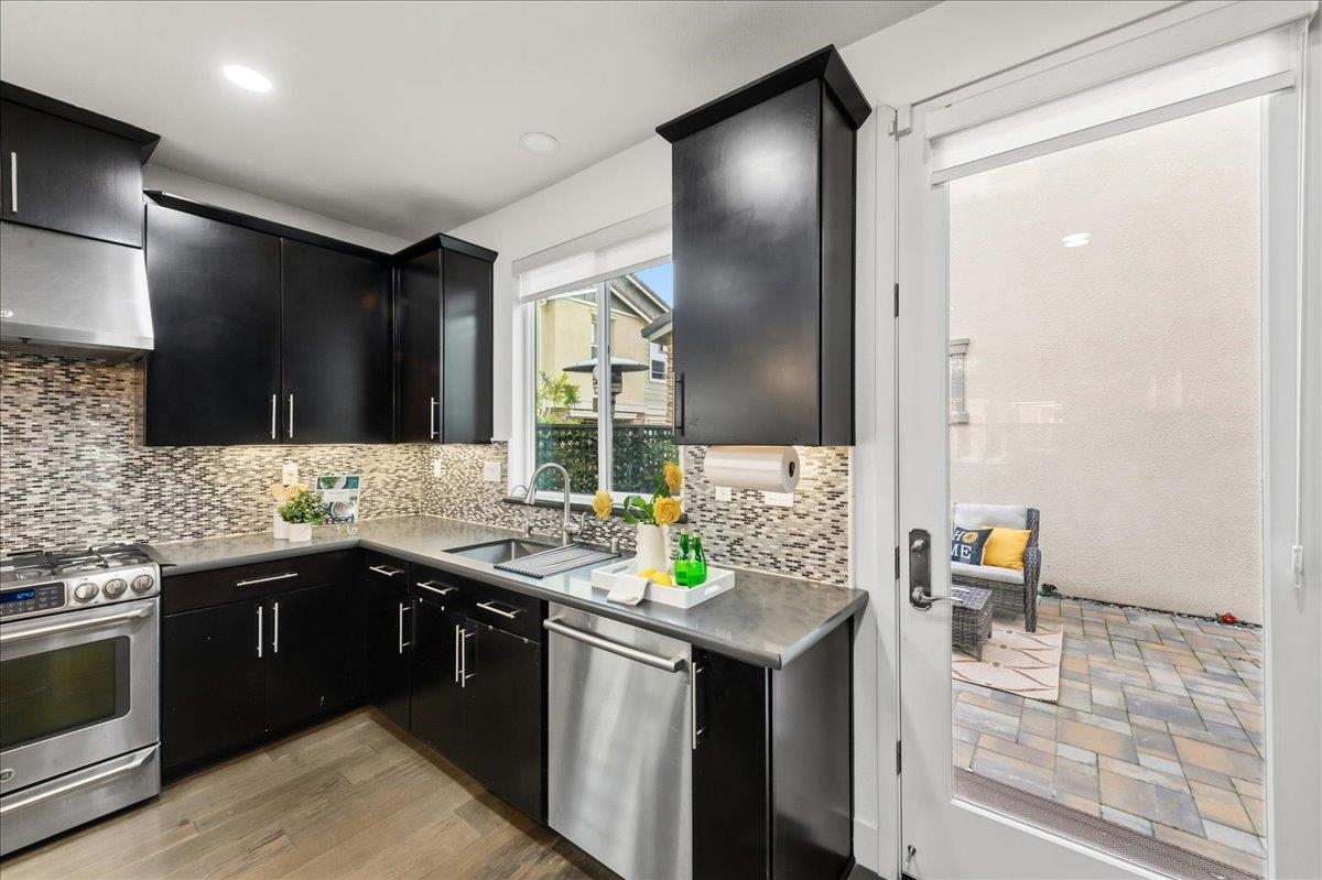 Detail Gallery Image 16 of 50 For 4022 Knightstown St, Dublin,  CA 94568 - 4 Beds | 3 Baths