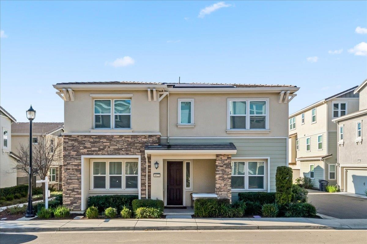 Detail Gallery Image 3 of 50 For 4022 Knightstown St, Dublin,  CA 94568 - 4 Beds | 3 Baths