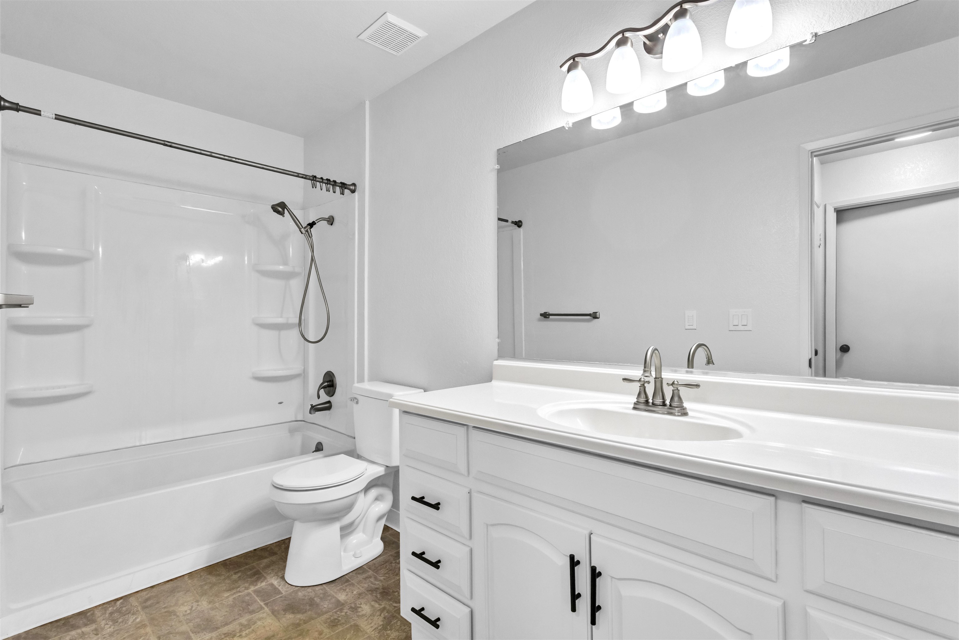 Detail Gallery Image 21 of 38 For 165 Lighthouse Dr., Vallejo,  CA 94590 - 2 Beds | 2 Baths