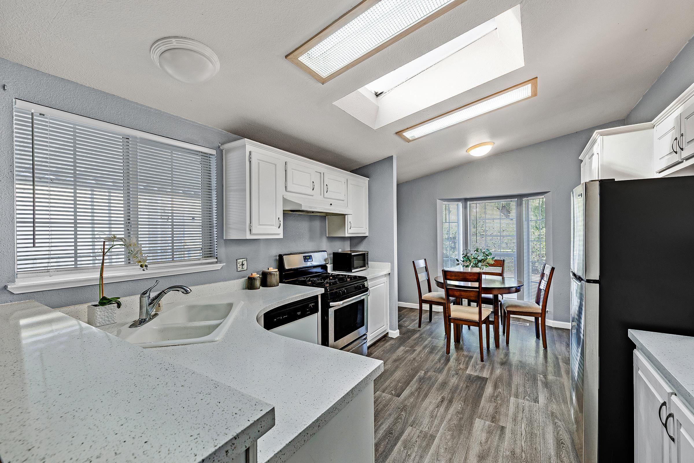 Detail Gallery Image 14 of 37 For 600 E Weddell Drive #184,  Sunnyvale,  CA 94089 - 3 Beds | 2 Baths