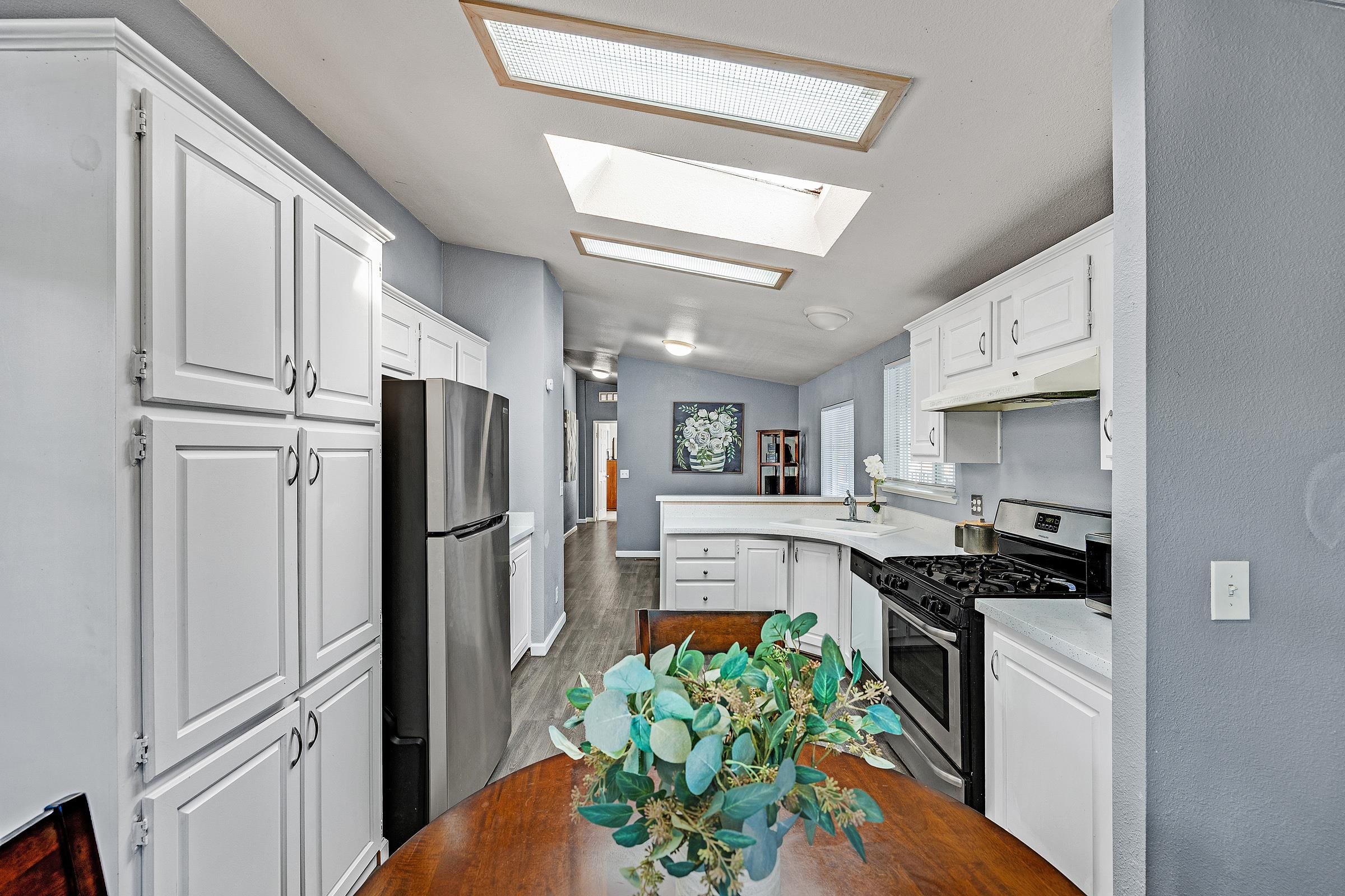 Detail Gallery Image 18 of 37 For 600 E Weddell Drive #184,  Sunnyvale,  CA 94089 - 3 Beds | 2 Baths