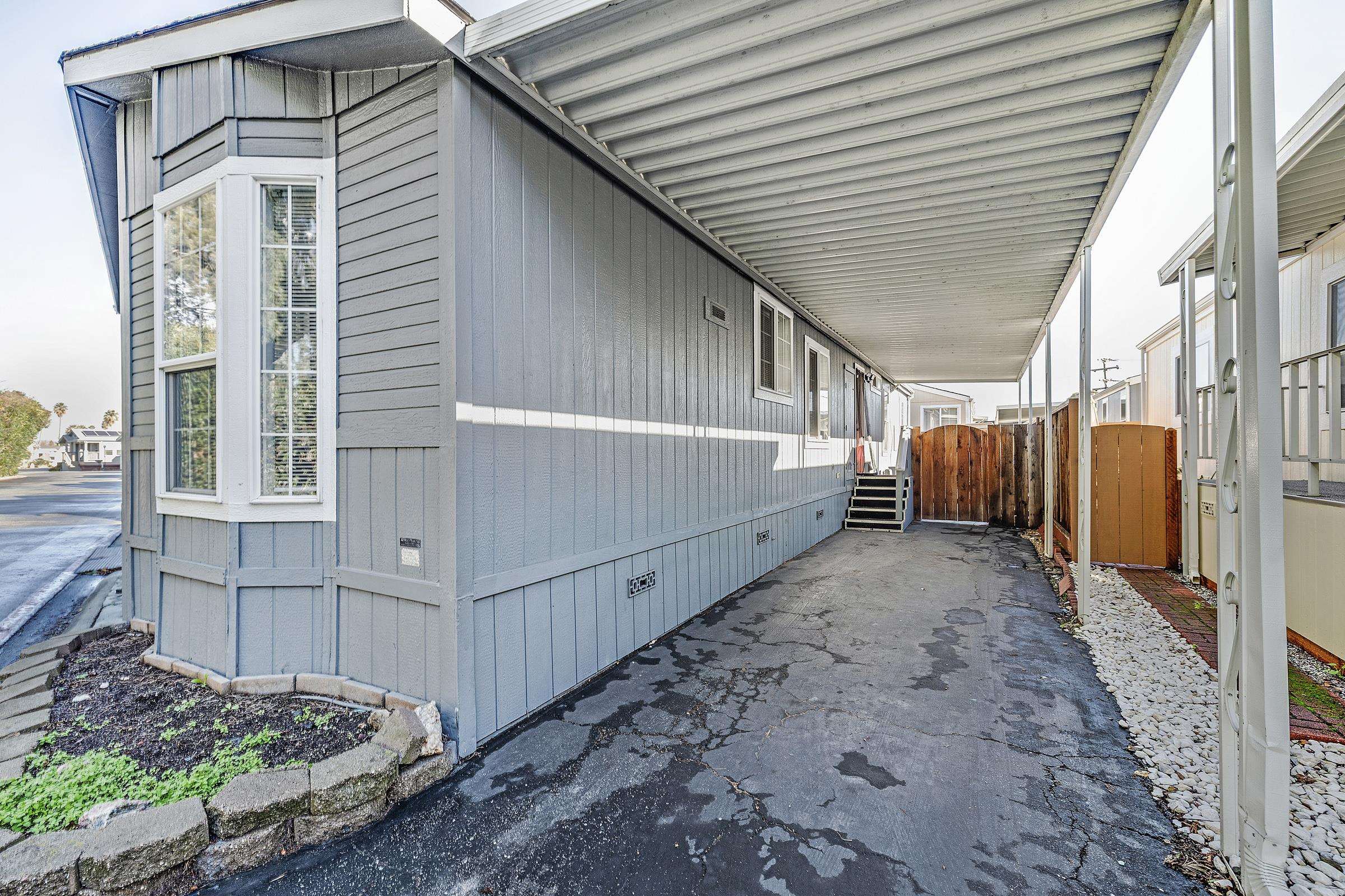 Detail Gallery Image 4 of 37 For 600 E Weddell Drive #184,  Sunnyvale,  CA 94089 - 3 Beds | 2 Baths