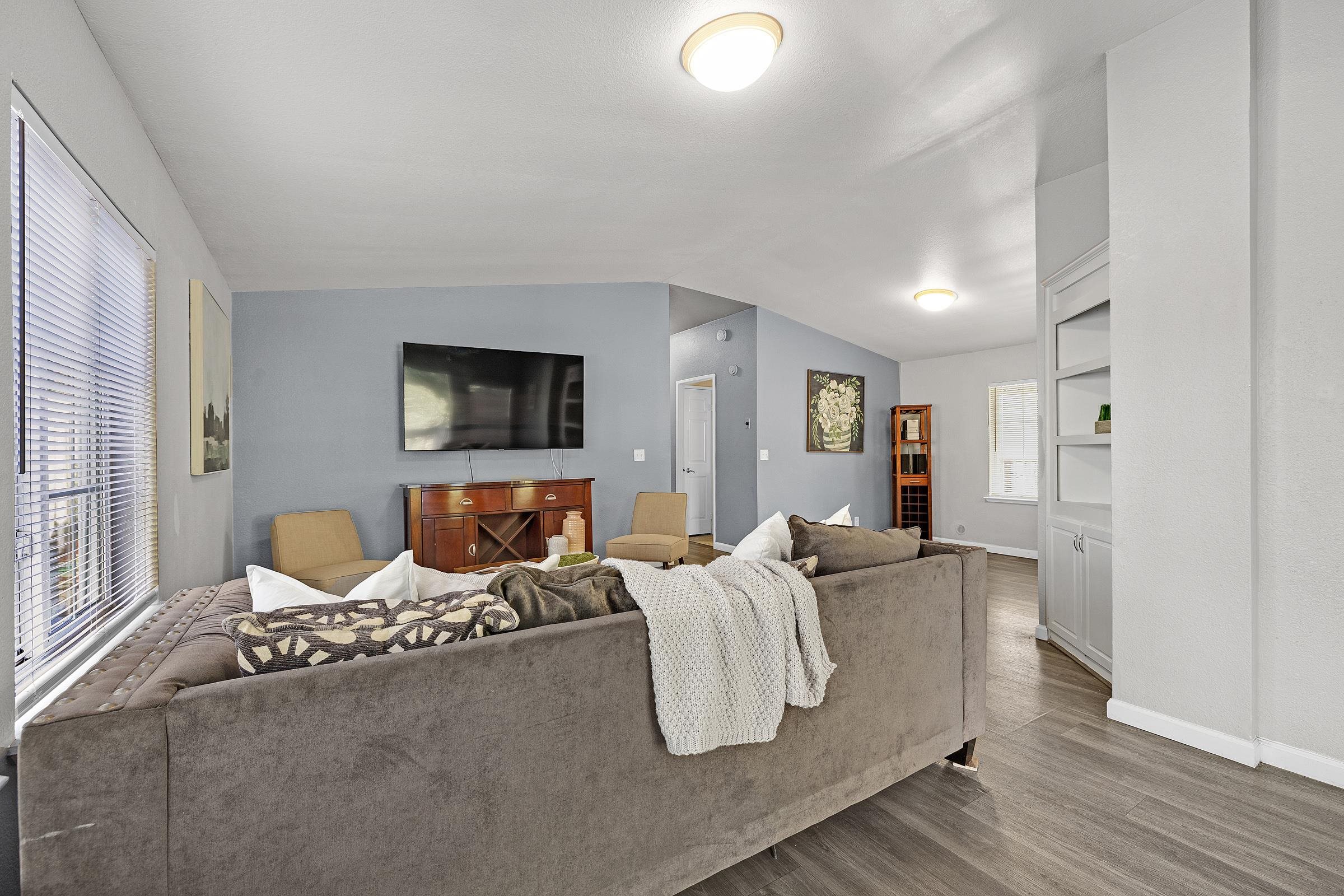 Detail Gallery Image 5 of 37 For 600 E Weddell Drive #184,  Sunnyvale,  CA 94089 - 3 Beds | 2 Baths