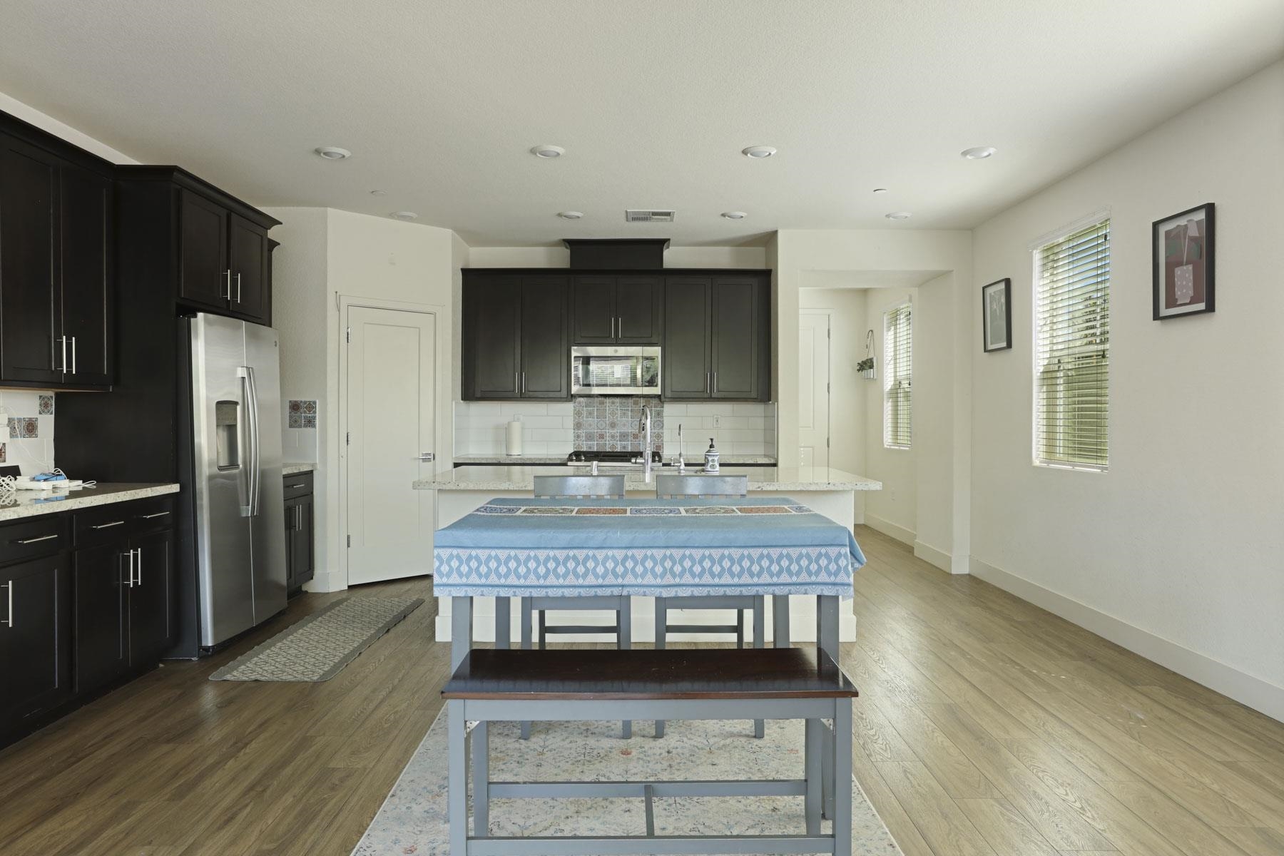 Detail Gallery Image 23 of 53 For 2605 Luna Ave, Tracy,  CA 95377 - 4 Beds | 3 Baths