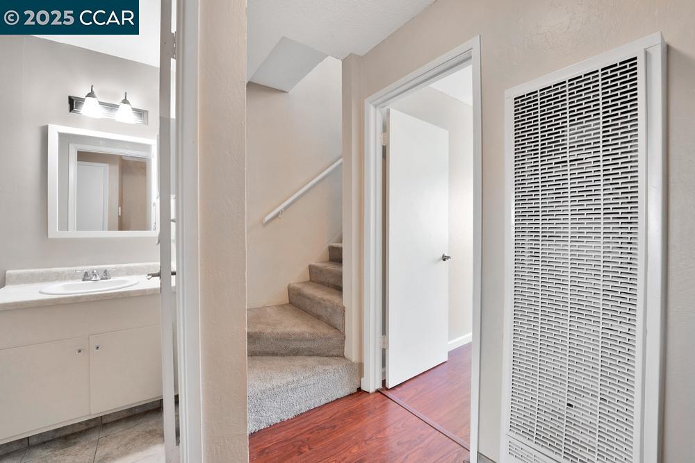 Detail Gallery Image 10 of 14 For 102 Avian, Vallejo,  CA 94591 - – Beds | – Baths