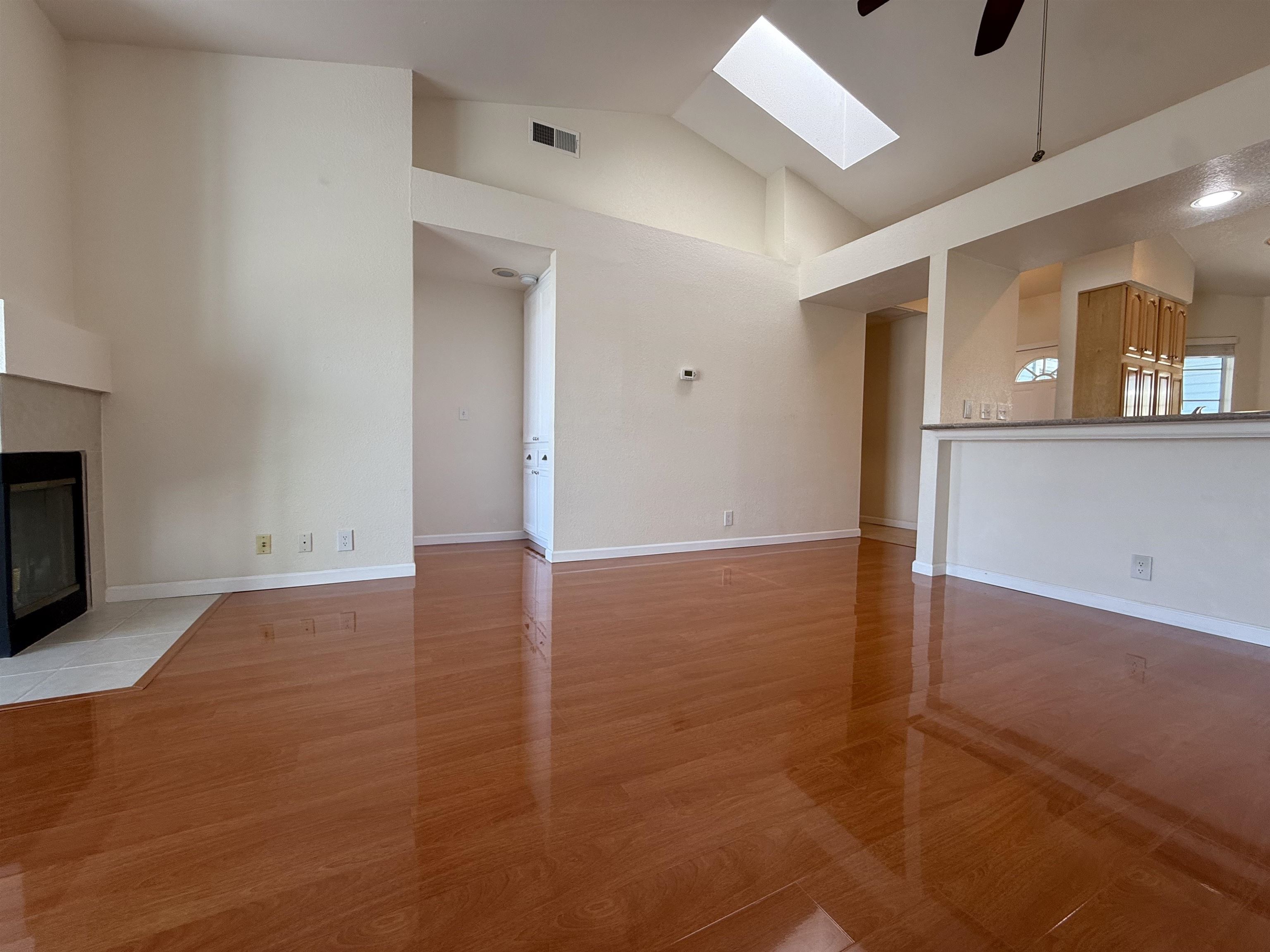 Detail Gallery Image 3 of 33 For 611 Sea Ranch Ct #6,  Vallejo,  CA 94591 - 2 Beds | 2 Baths
