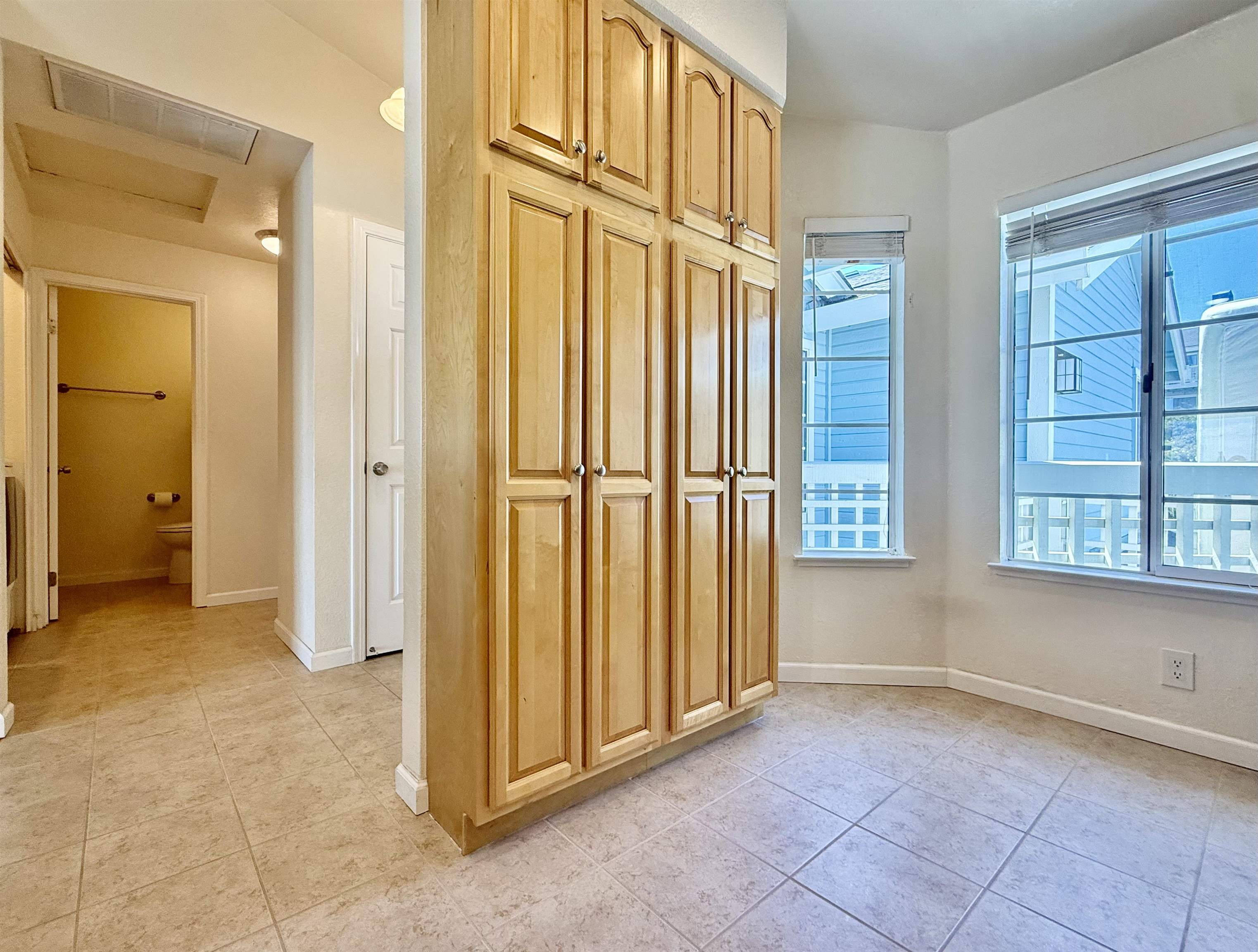 Detail Gallery Image 6 of 33 For 611 Sea Ranch Ct #6,  Vallejo,  CA 94591 - 2 Beds | 2 Baths