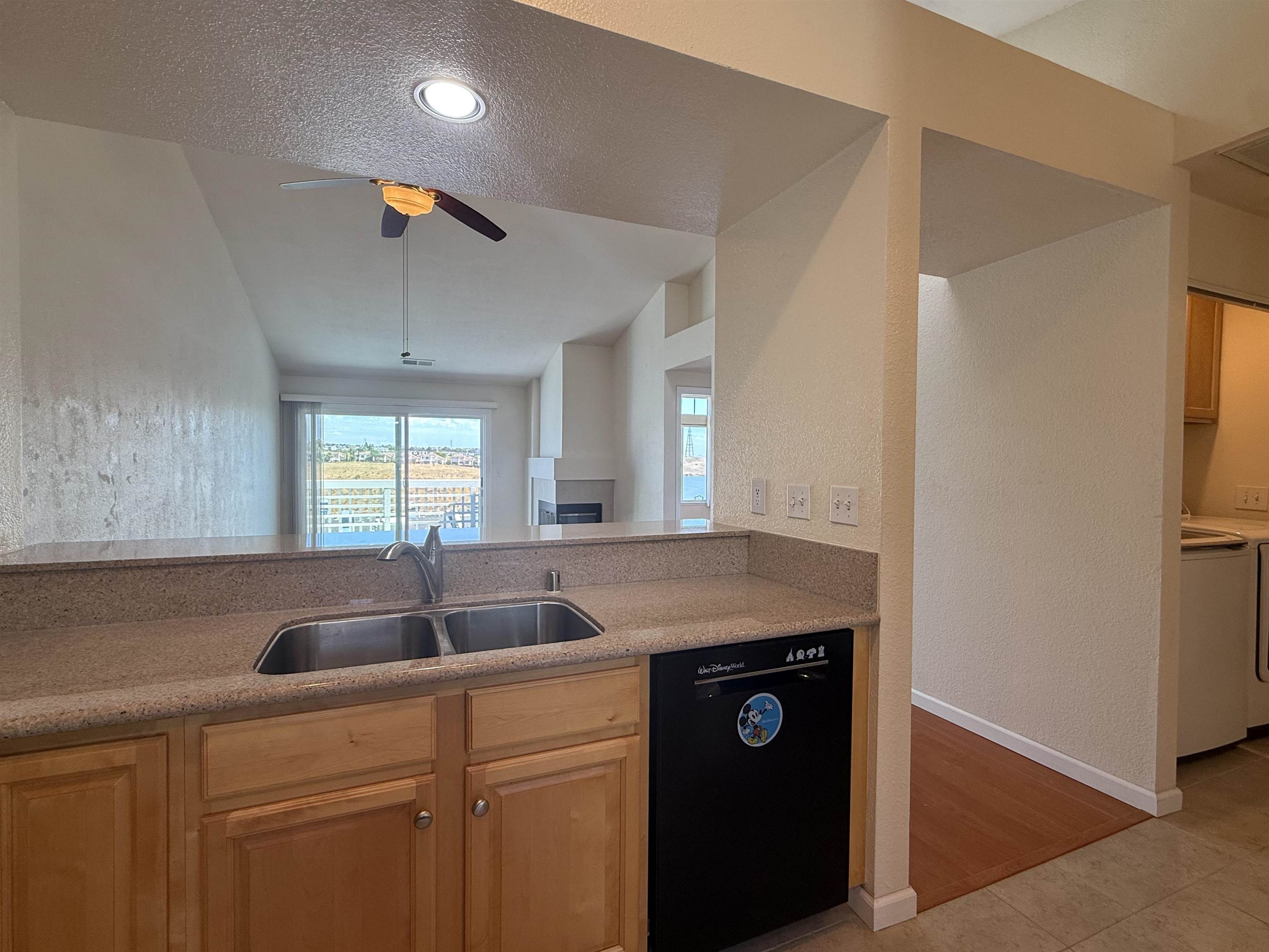 Detail Gallery Image 7 of 33 For 611 Sea Ranch Ct #6,  Vallejo,  CA 94591 - 2 Beds | 2 Baths