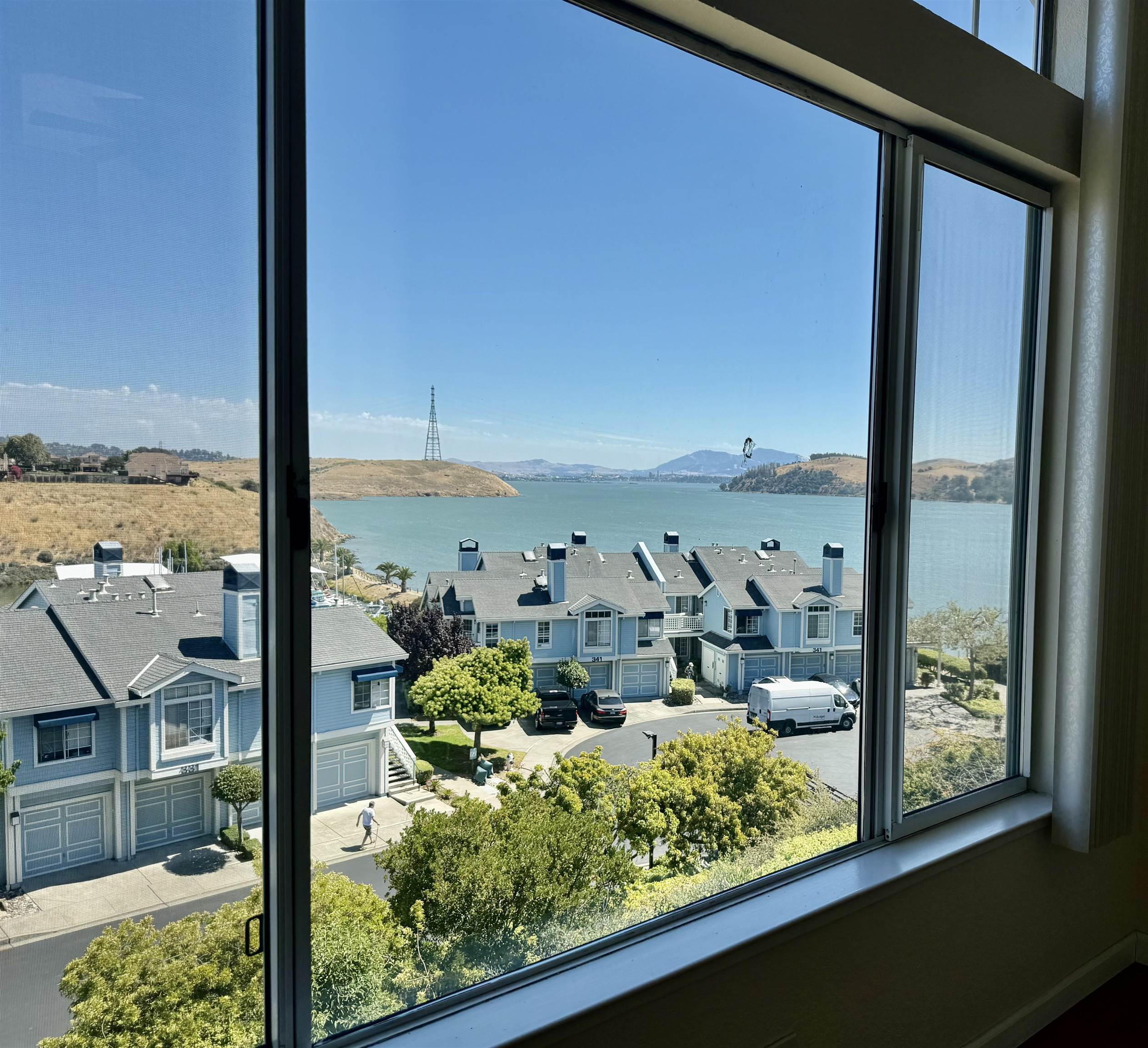 Detail Gallery Image 10 of 33 For 611 Sea Ranch Ct #6,  Vallejo,  CA 94591 - 2 Beds | 2 Baths