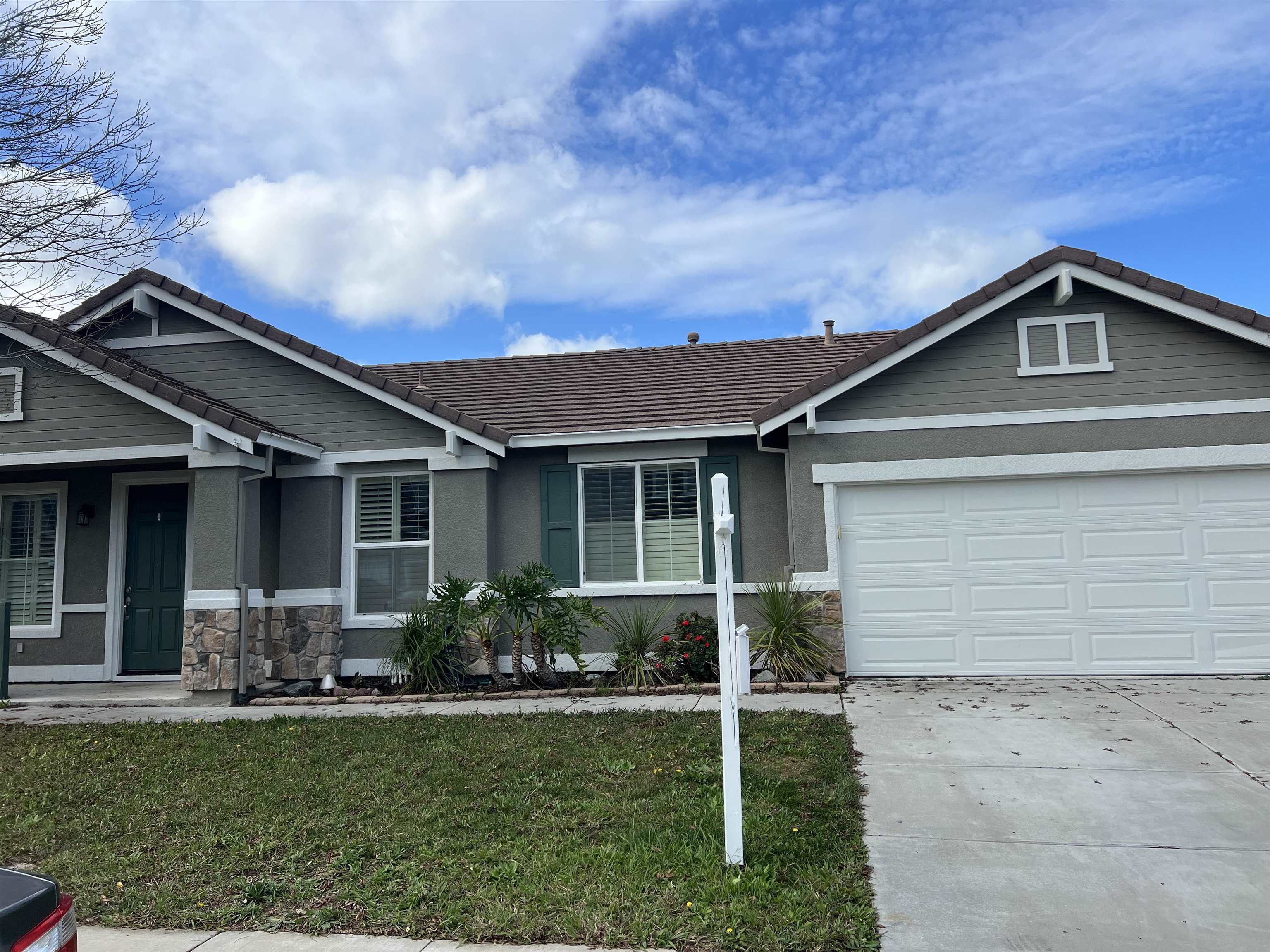 Front Image Thumbnail for EB41119765