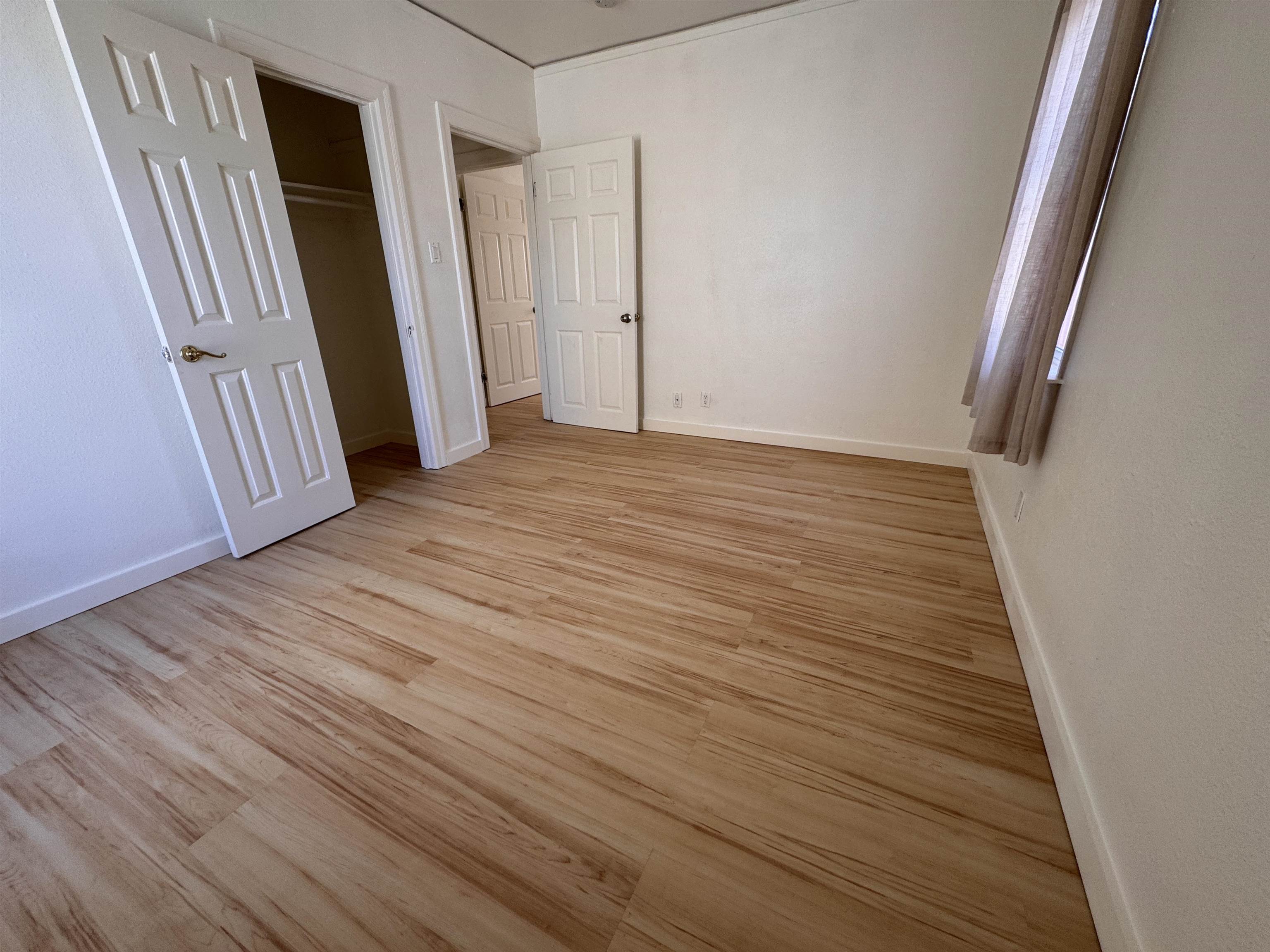 Detail Gallery Image 8 of 11 For 1527 77th Ave, Oakland,  CA 94621 - 3 Beds | 2 Baths