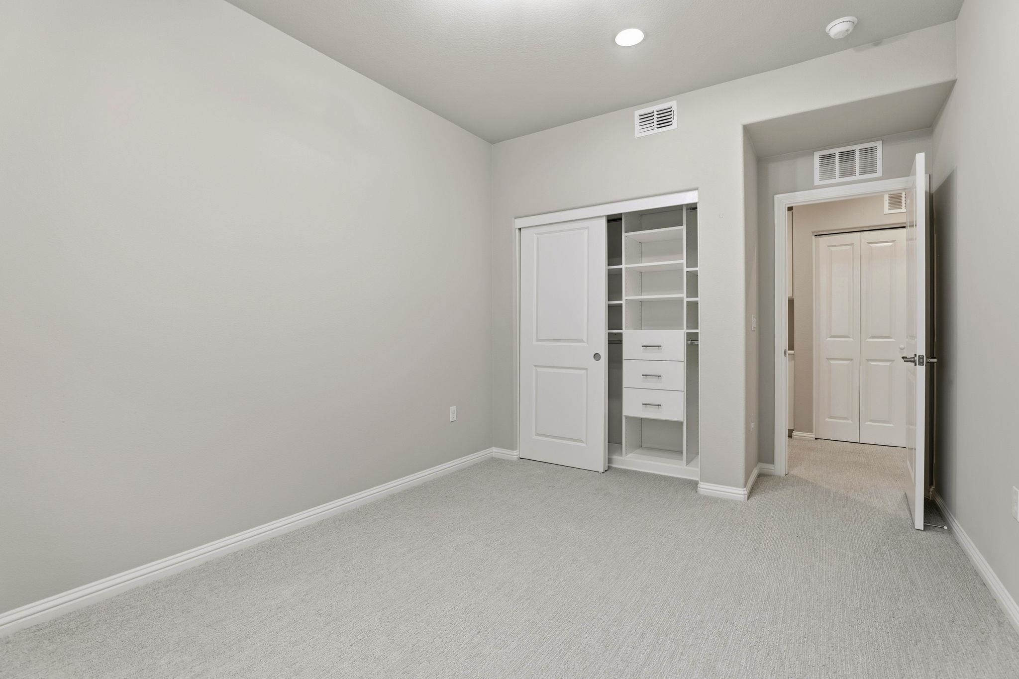 Detail Gallery Image 13 of 25 For 4386 Healdsburg Way, Dublin,  CA 94568 - 4 Beds | 3/1 Baths