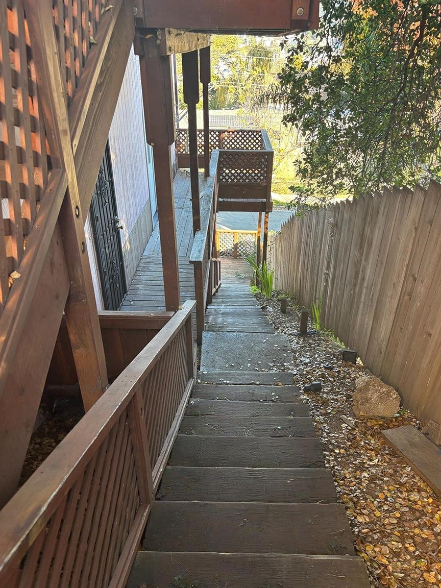 Detail Gallery Image 11 of 34 For 4535 Redding, Oakland,  CA 94619 - 4 Beds | 3/1 Baths