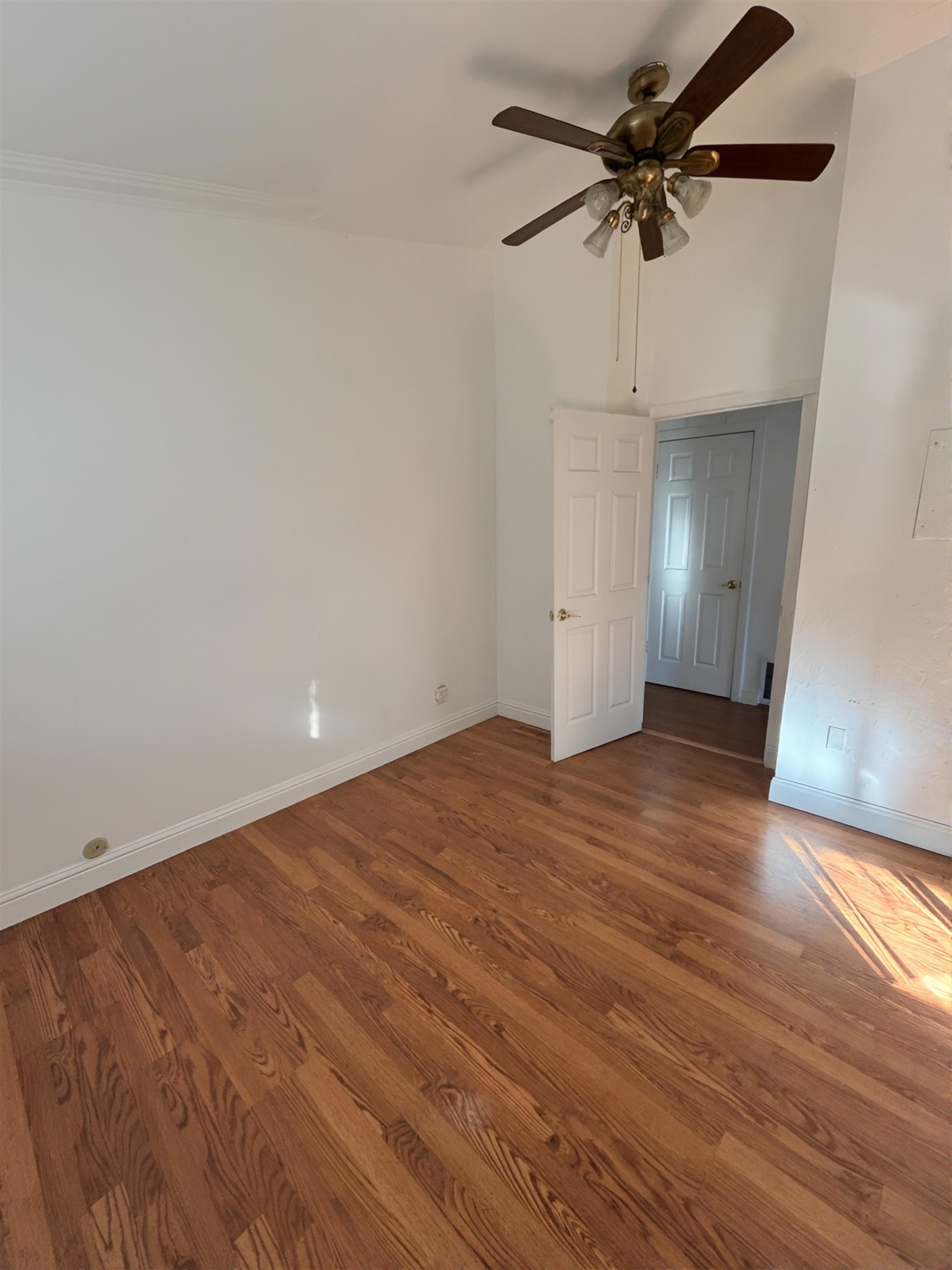 Detail Gallery Image 24 of 34 For 4535 Redding, Oakland,  CA 94619 - 4 Beds | 3/1 Baths