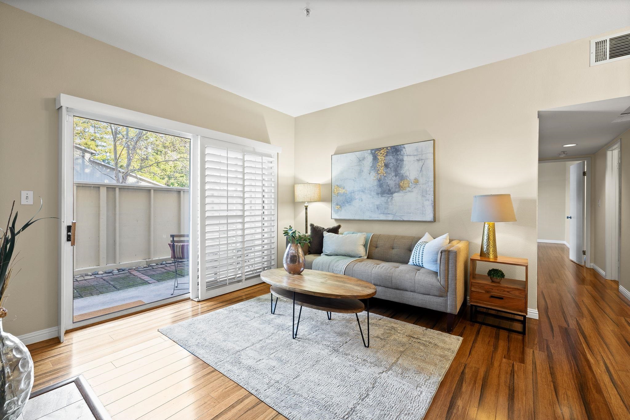 Photo #1: 41119775 Listing: Photo #1