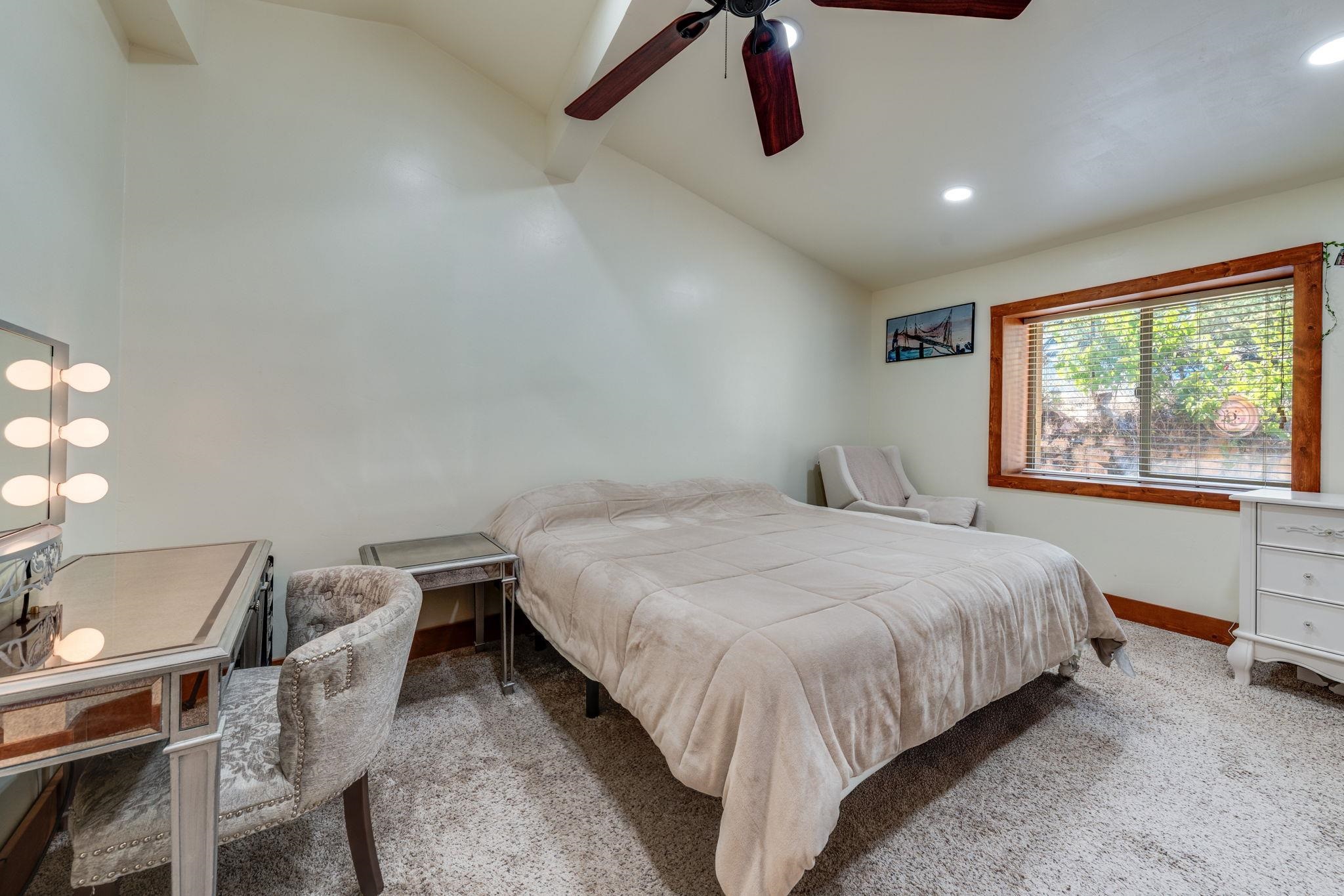 Detail Gallery Image 13 of 60 For 4600 El Caminito Rd, Shingle Springs,  CA 95682-0000 - 6 Beds | 2 Baths