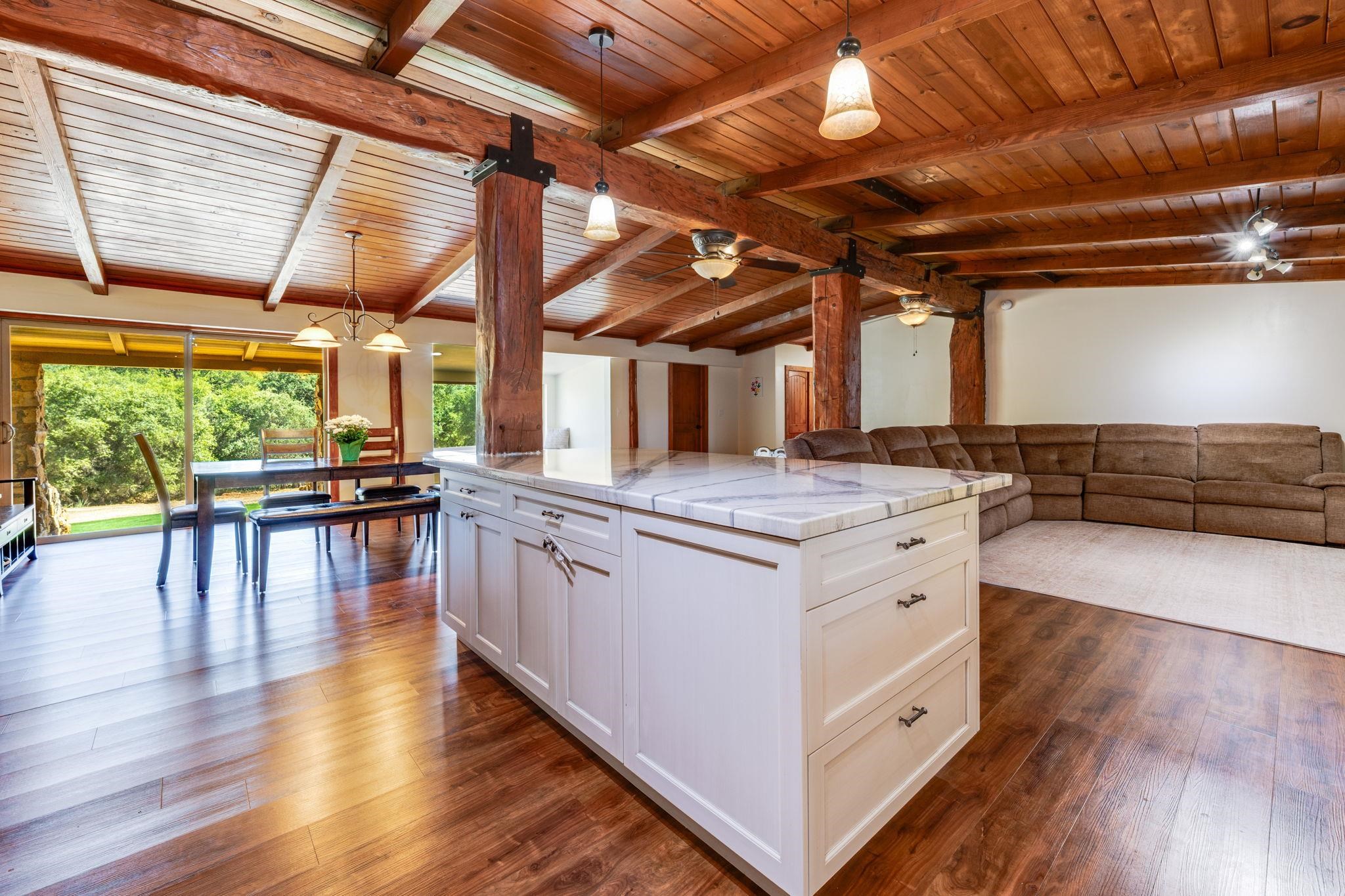 Detail Gallery Image 10 of 60 For 4600 El Caminito Rd, Shingle Springs,  CA 95682-0000 - 6 Beds | 2 Baths