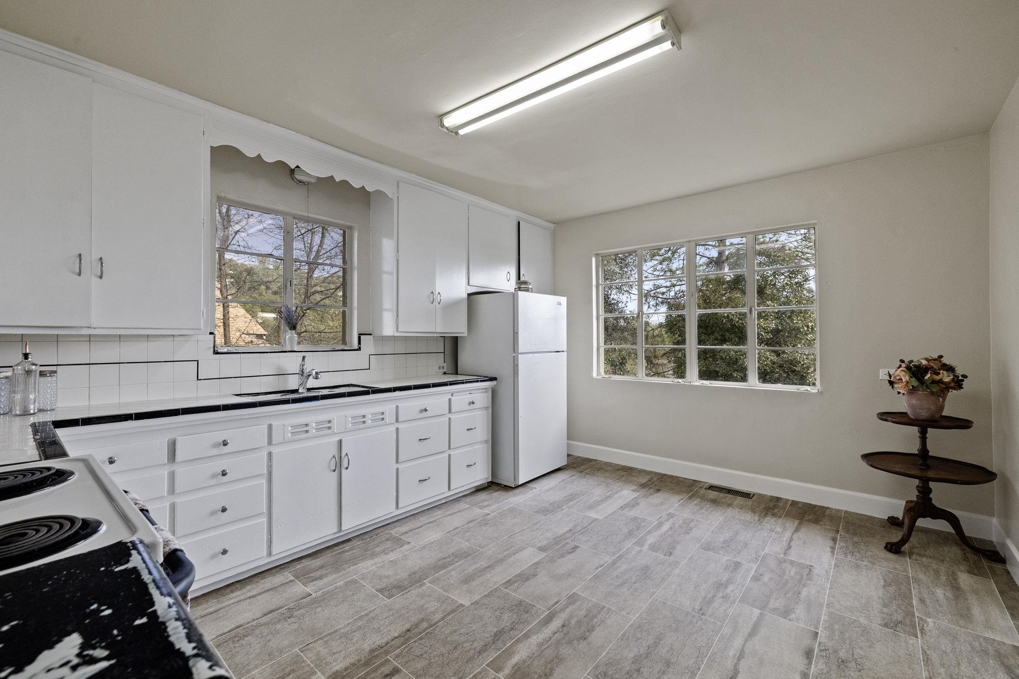 Detail Gallery Image 10 of 38 For 299 Summit Ave, Sonora,  CA 95370 - 2 Beds | 2 Baths