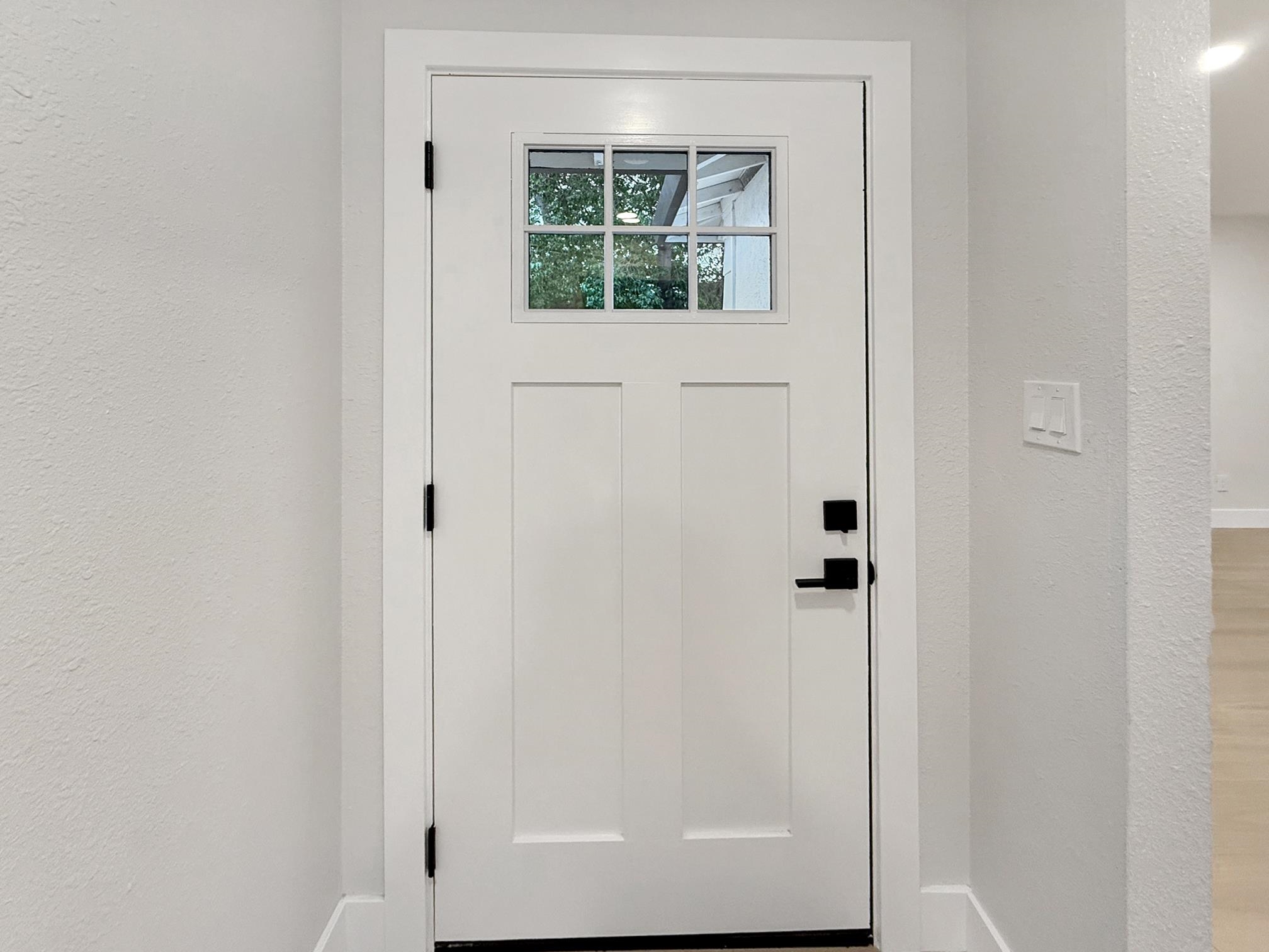 Detail Gallery Image 5 of 13 For 1158 Jensen Cir, Pittsburg,  CA 94565 - 3 Beds | 2 Baths