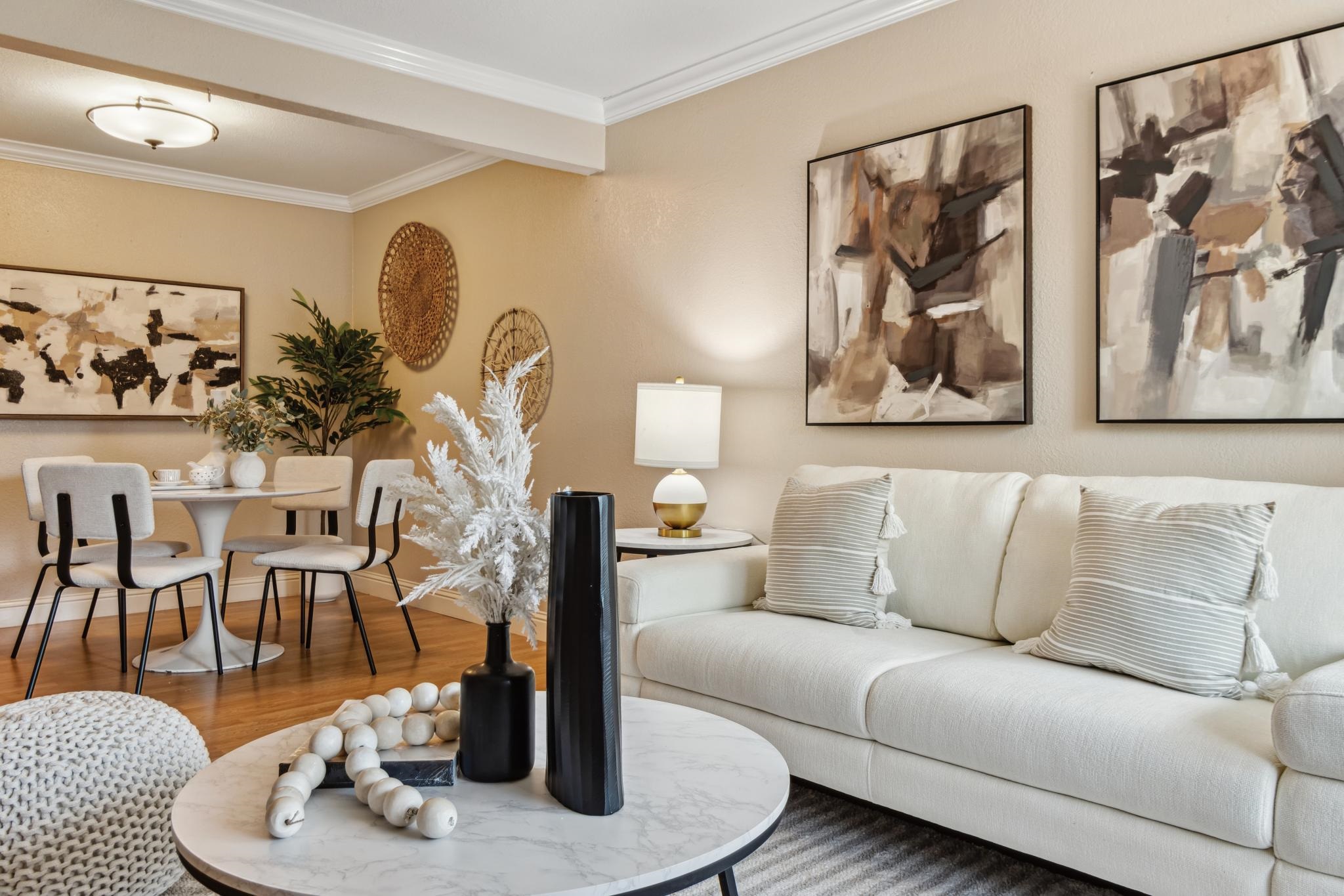 Photo #5: 41119788 Listing: Photo #5