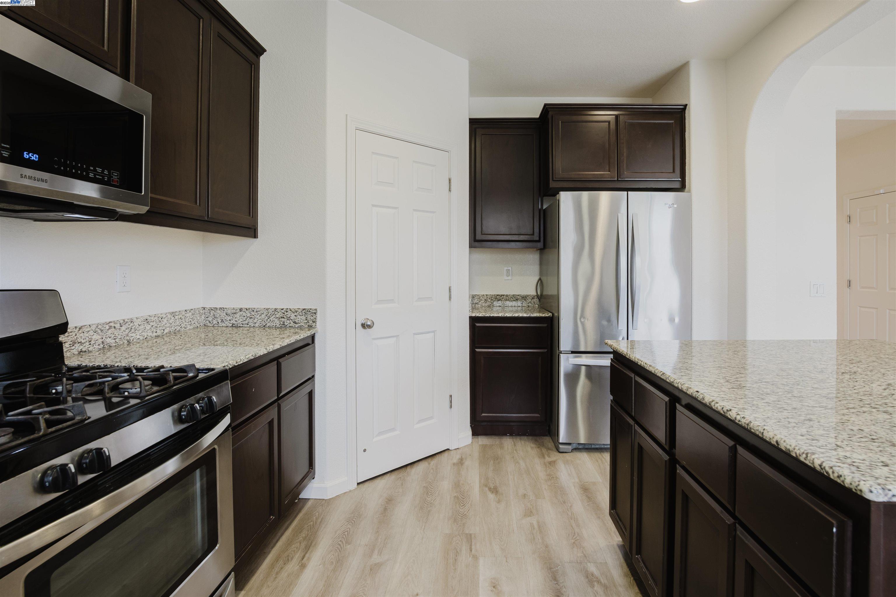 Detail Gallery Image 13 of 50 For 941 Haycastle Ct, Newman,  CA 95360 - 3 Beds | 2/1 Baths