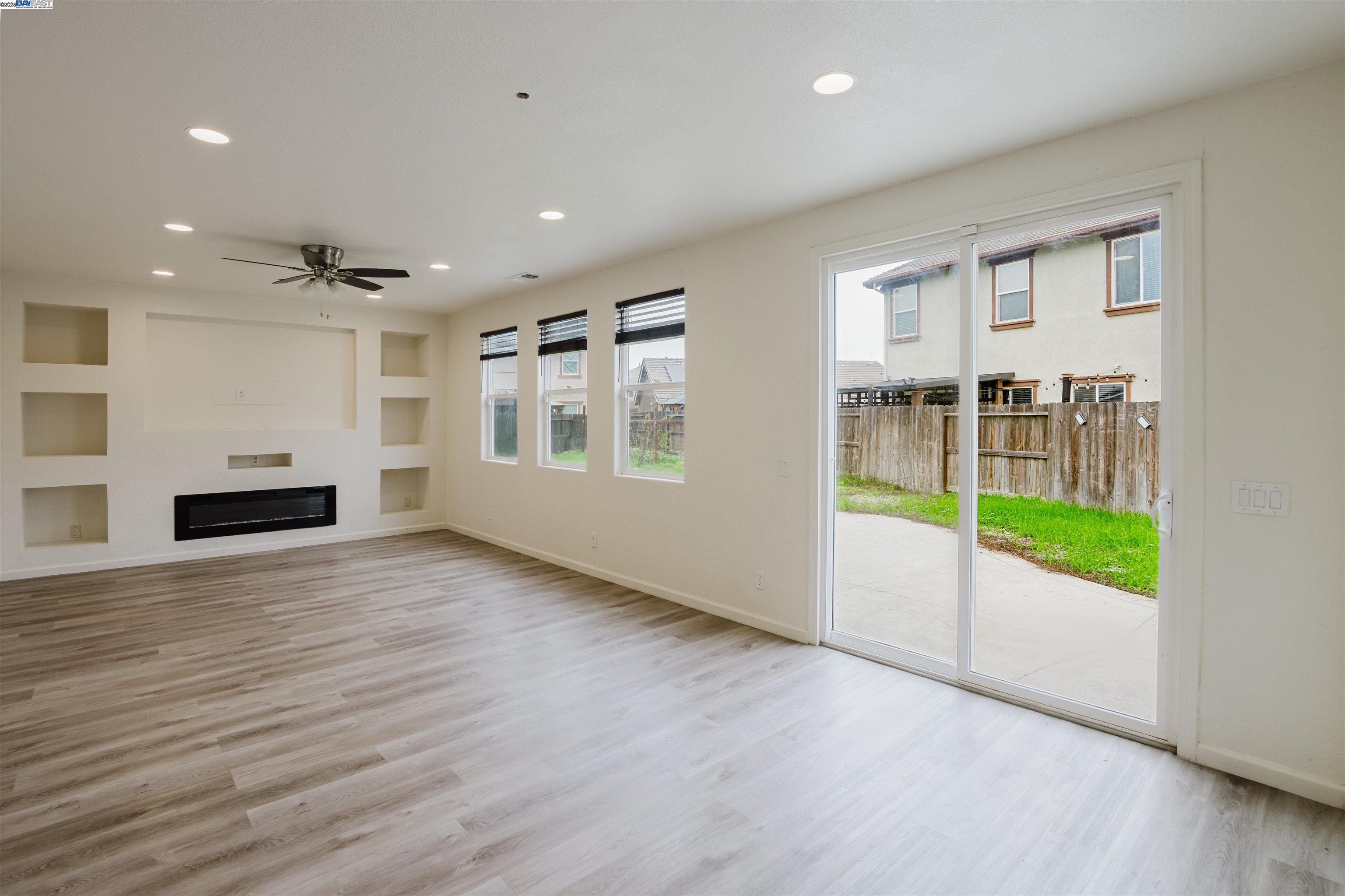 Detail Gallery Image 9 of 50 For 941 Haycastle Ct, Newman,  CA 95360 - 3 Beds | 2/1 Baths