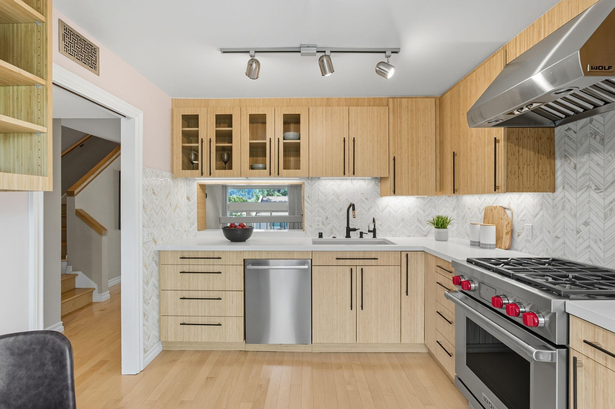 Detail Gallery Image 4 of 31 For 1585 Moraga Way, Moraga,  CA 94556 - 3 Beds | 2/1 Baths