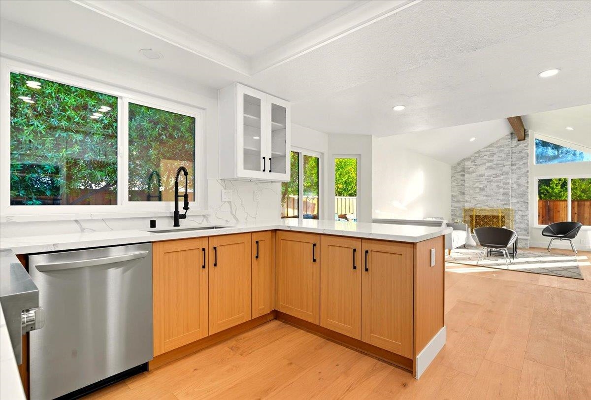 Detail Gallery Image 12 of 35 For 11 Paddock Ct, Pleasant Hill,  CA 94523 - 3 Beds | 2 Baths