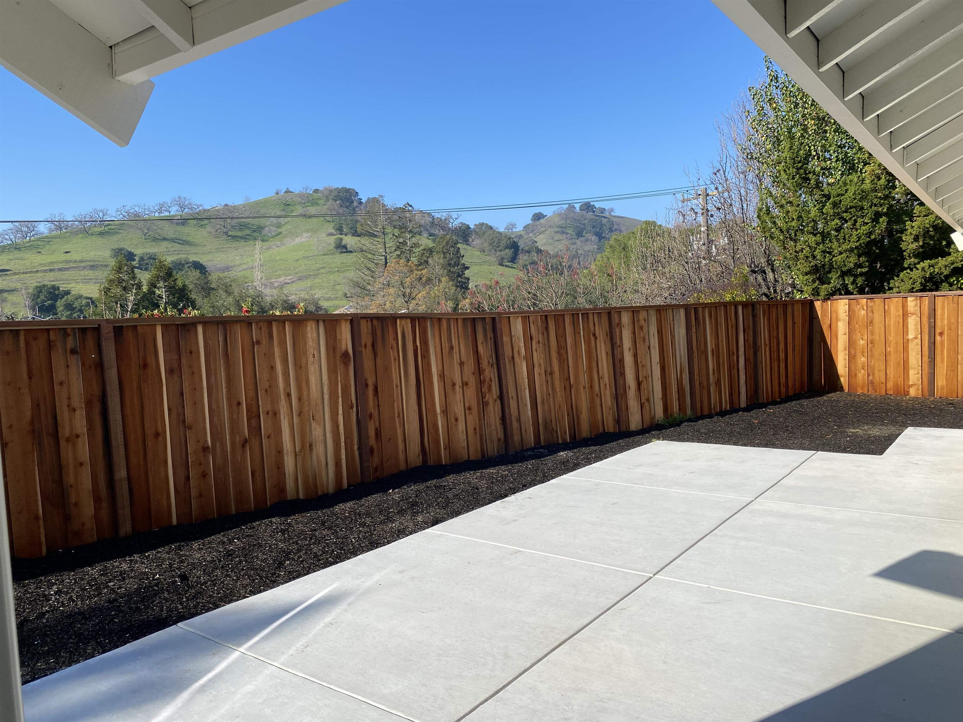 Detail Gallery Image 33 of 35 For 11 Paddock Ct, Pleasant Hill,  CA 94523 - 3 Beds | 2 Baths