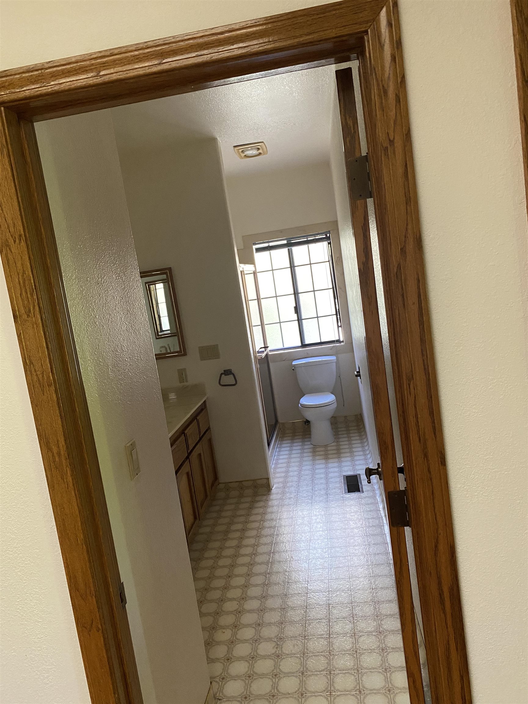 Detail Gallery Image 24 of 38 For 11 Foothill Lane, Pleasanton,  CA 94588 - 4 Beds | 4 Baths