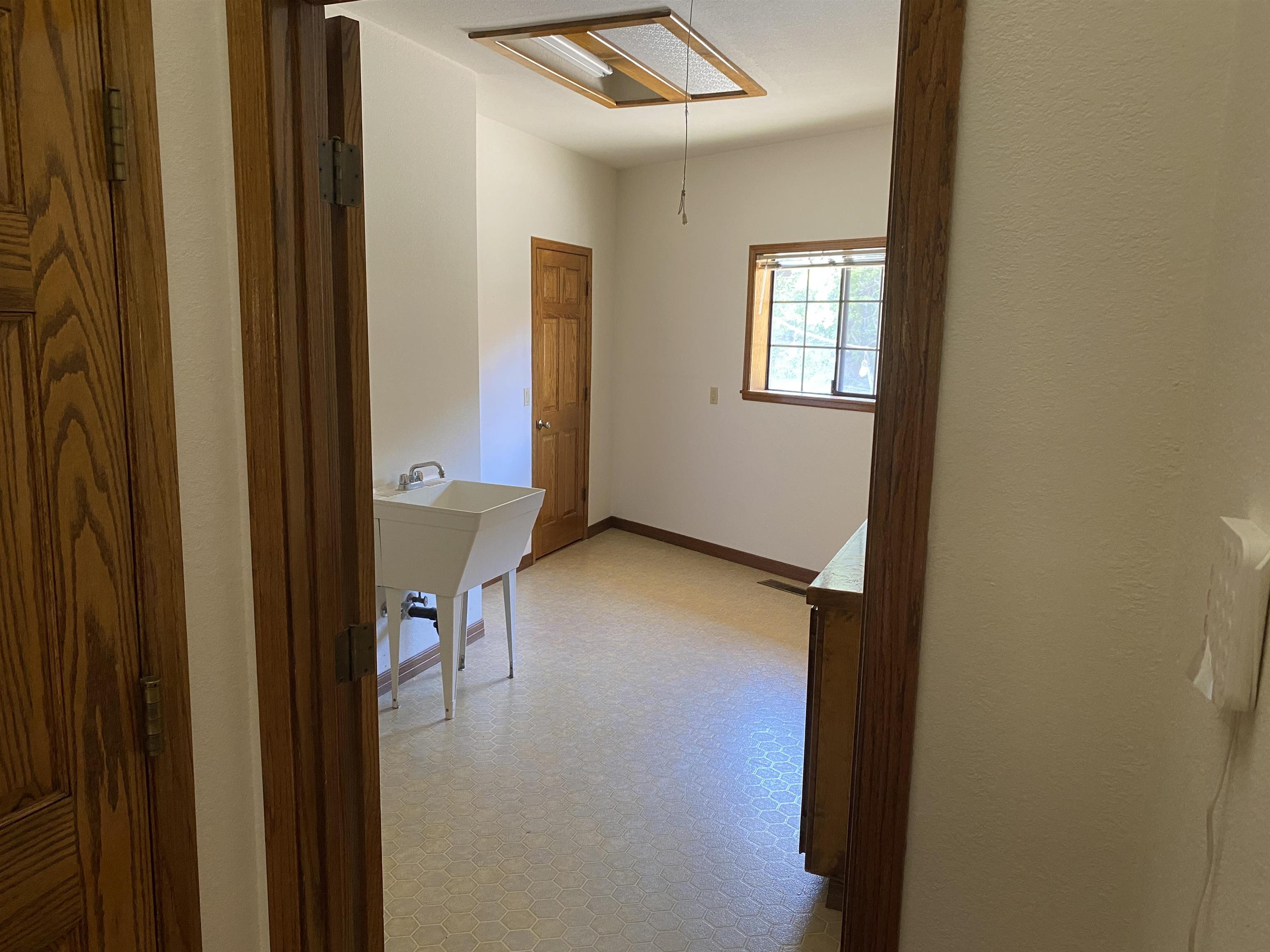 Detail Gallery Image 9 of 38 For 11 Foothill Lane, Pleasanton,  CA 94588 - 4 Beds | 4 Baths