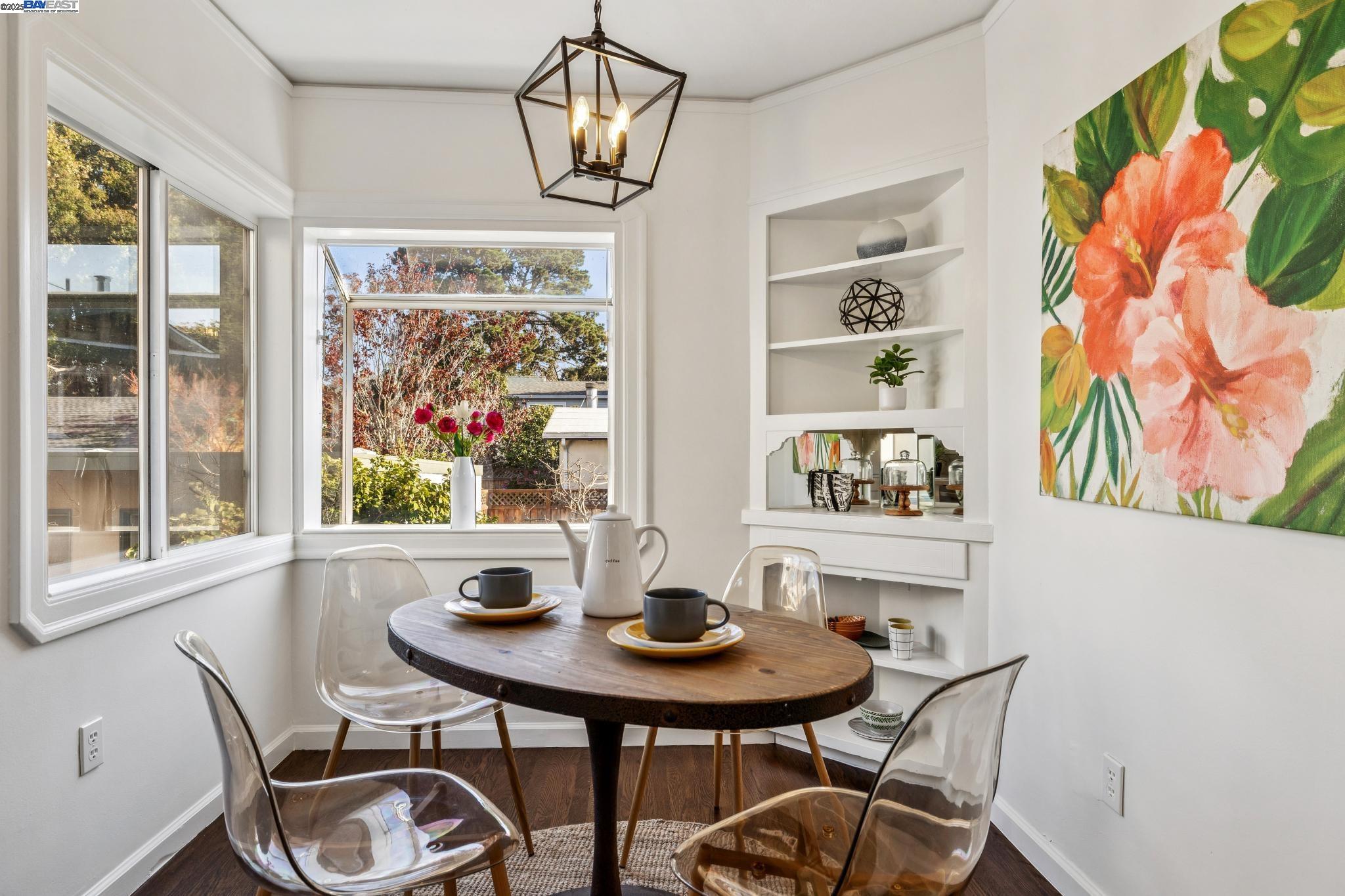 Detail Gallery Image 19 of 58 For 1354 Regent St, Alameda,  CA 94501 - 3 Beds | 2 Baths