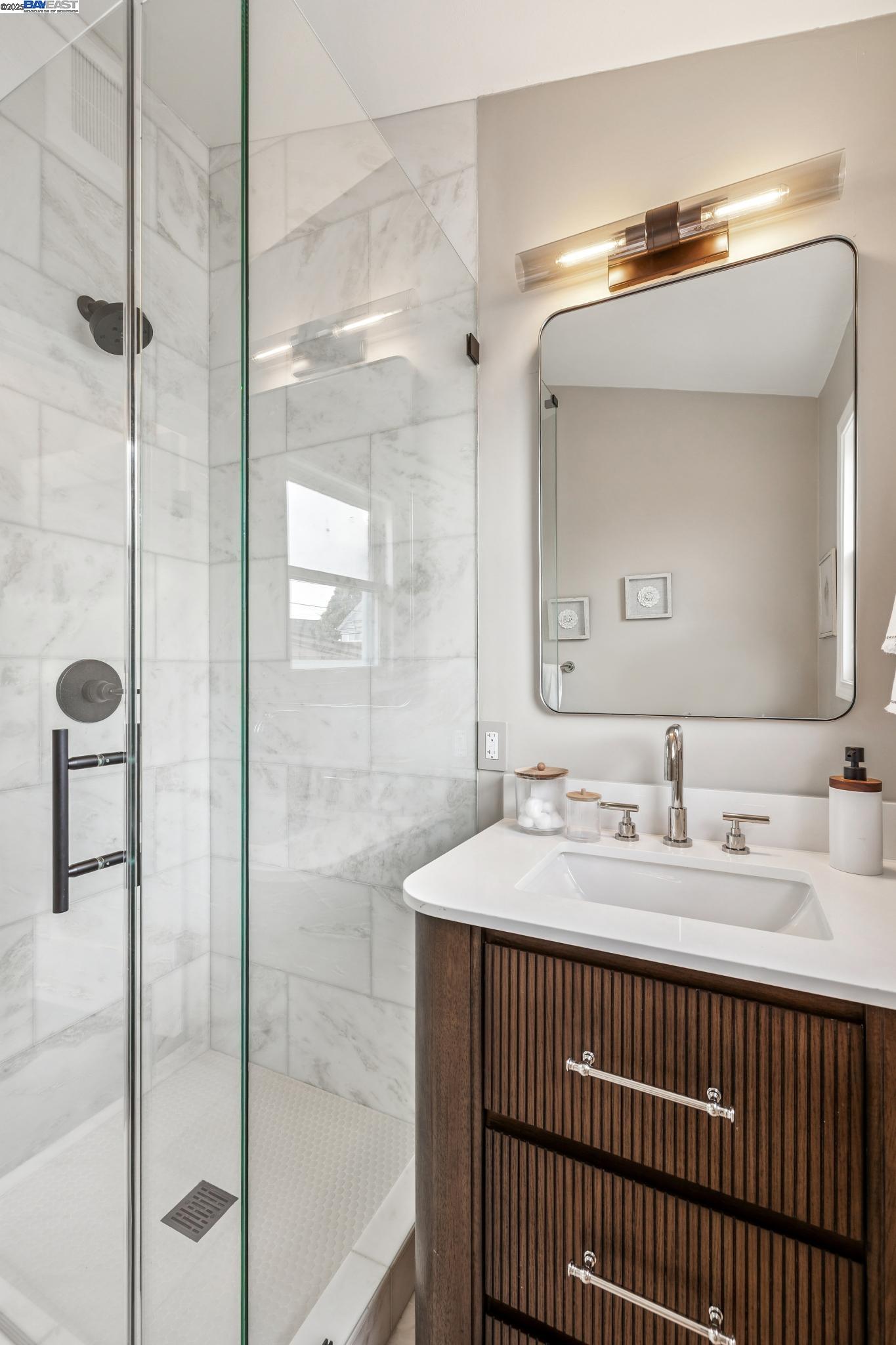 Detail Gallery Image 30 of 58 For 1354 Regent St, Alameda,  CA 94501 - 3 Beds | 2 Baths