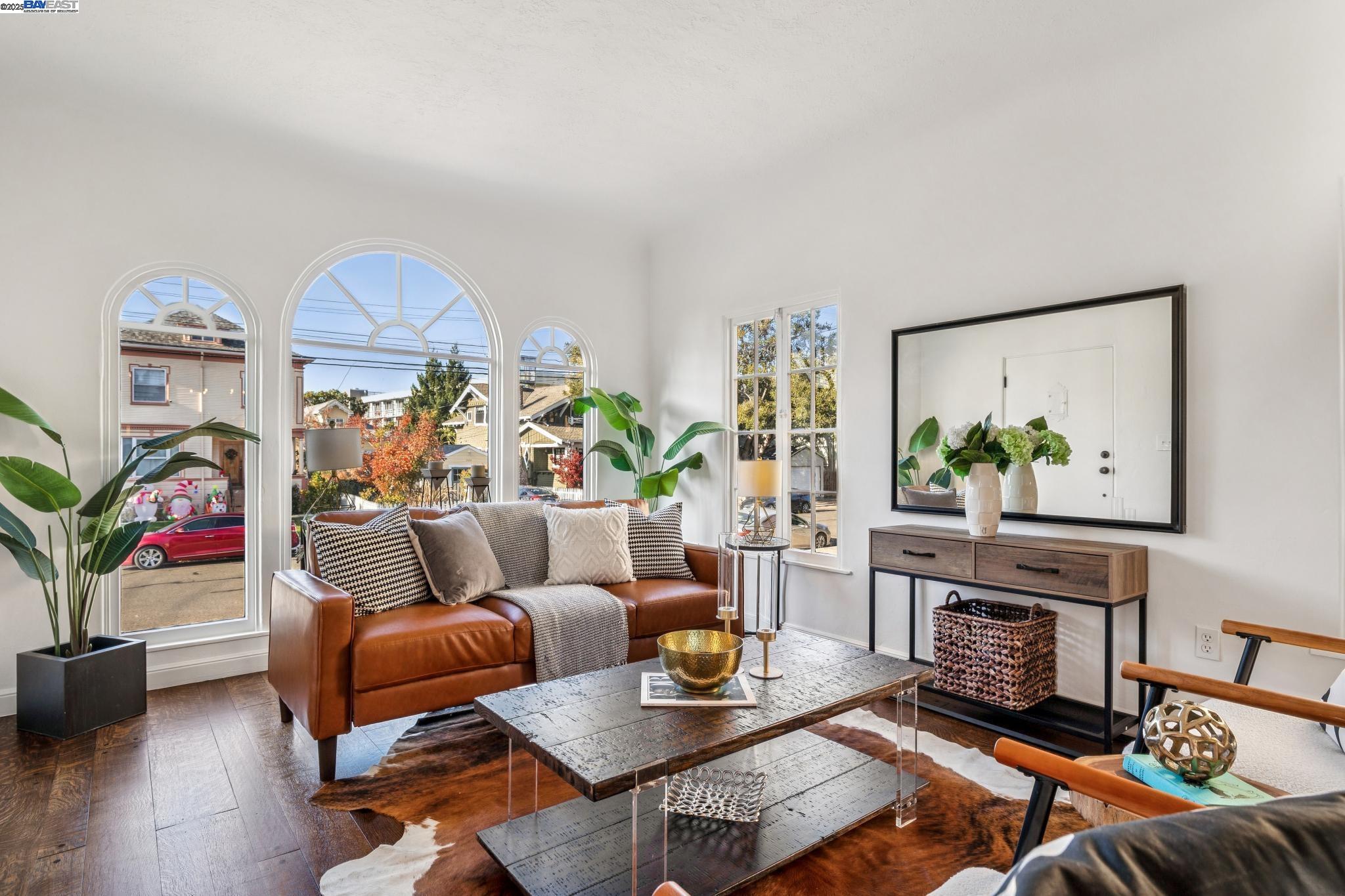 Detail Gallery Image 8 of 58 For 1354 Regent St, Alameda,  CA 94501 - 3 Beds | 2 Baths