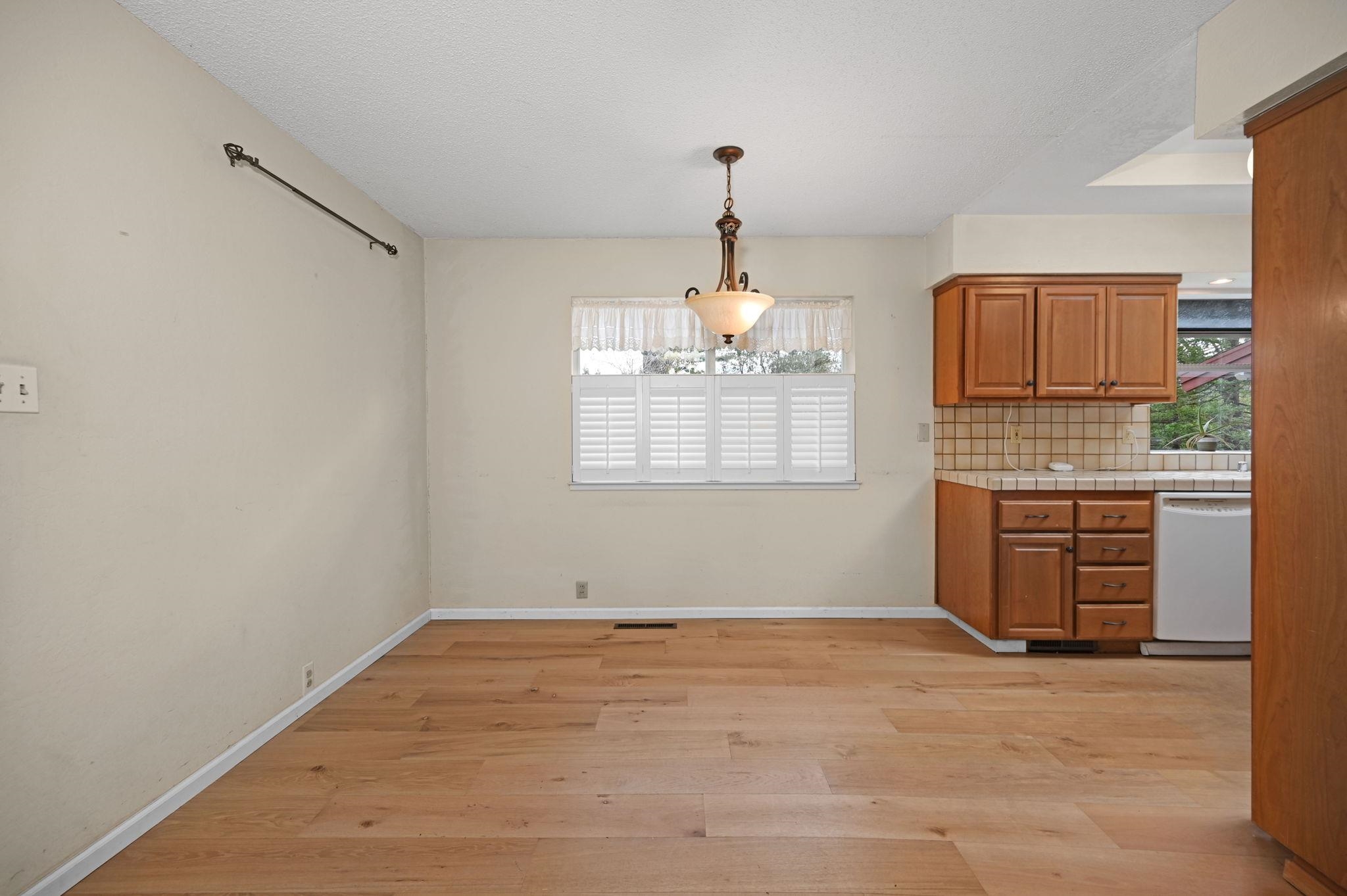 Detail Gallery Image 14 of 28 For 66 Vista Lane, Alamo,  CA 94507-2637 - 3 Beds | 2 Baths