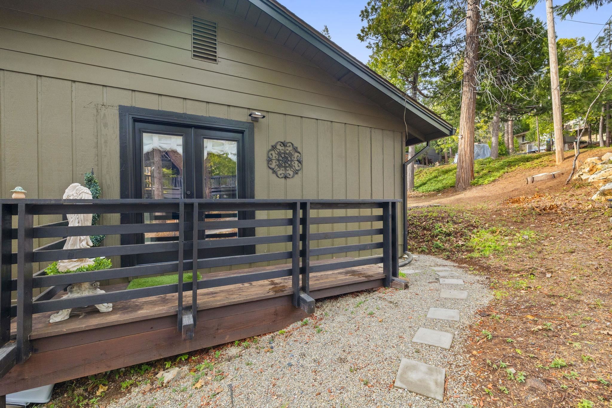 Detail Gallery Image 4 of 38 For 24045 Pine Cone, Twain Harte,  CA 95383 - 2 Beds | 2 Baths