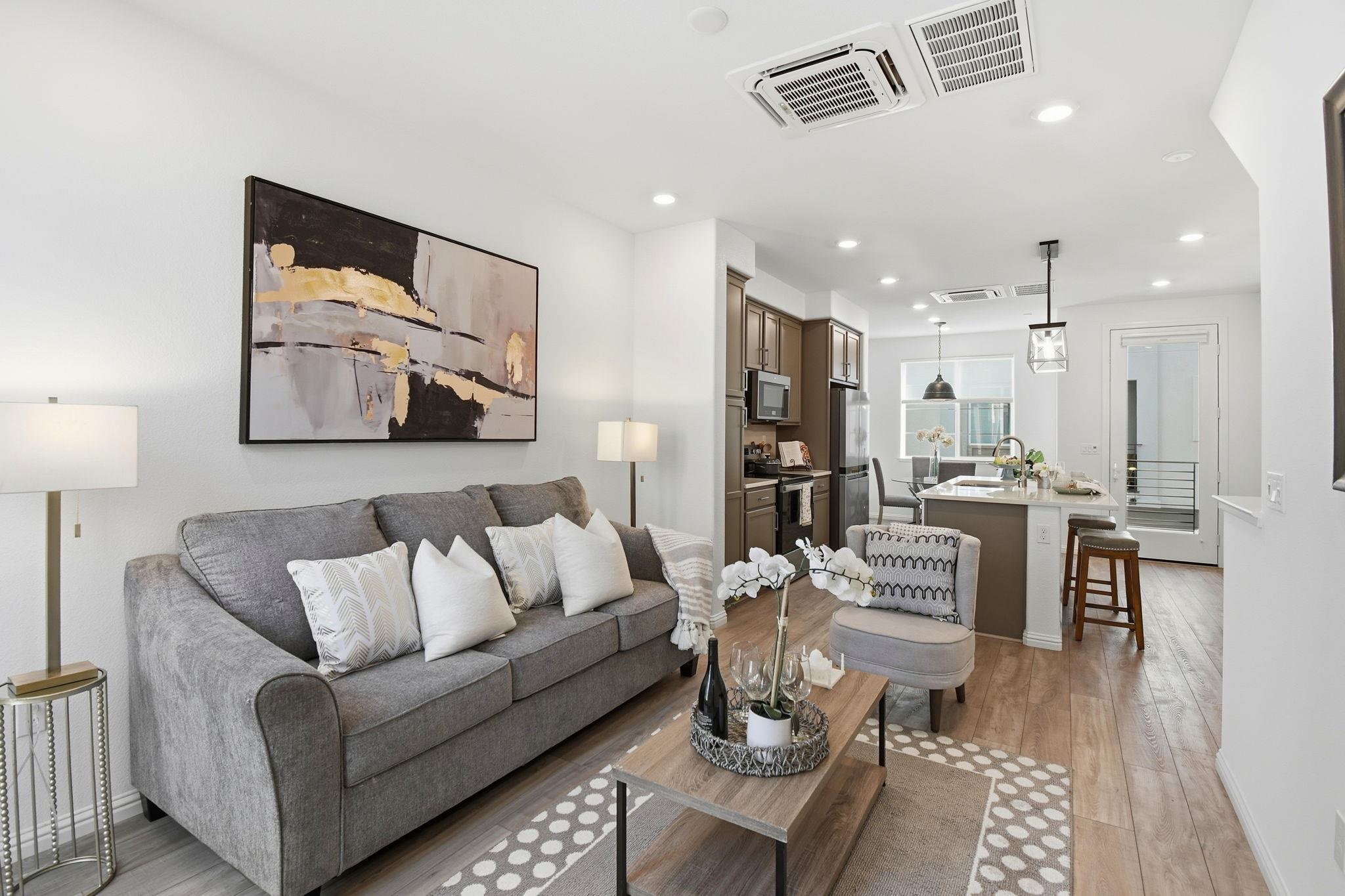 Detail Gallery Image 15 of 36 For 2878 Derbyline Ln, Alameda,  CA 94501 - 2 Beds | 1/1 Baths