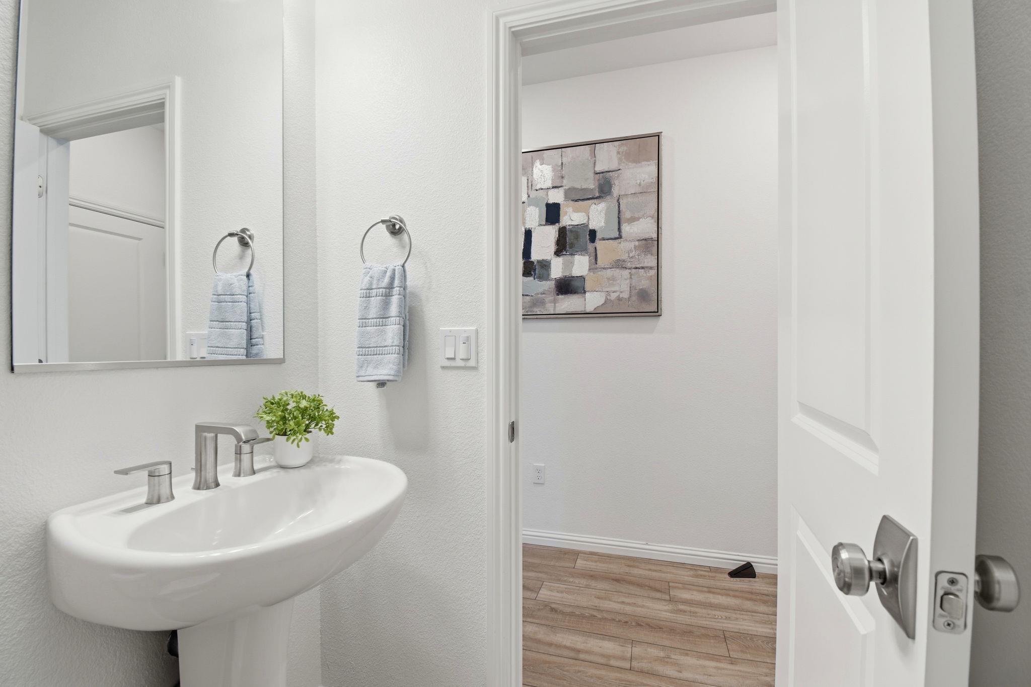 Detail Gallery Image 28 of 36 For 2878 Derbyline Ln, Alameda,  CA 94501 - 2 Beds | 1/1 Baths