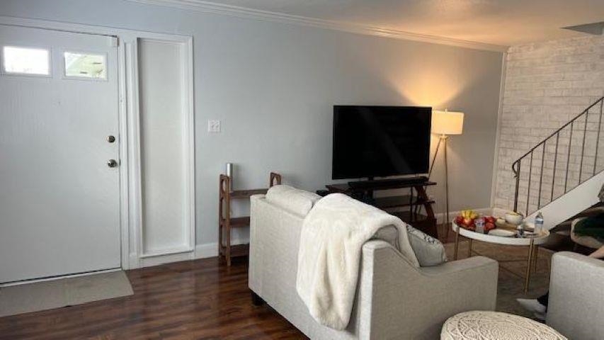 Detail Gallery Image 2 of 12 For 341 Blossom Hill Rd #3,  San Jose,  CA 95123 - 2 Beds | 1 Baths