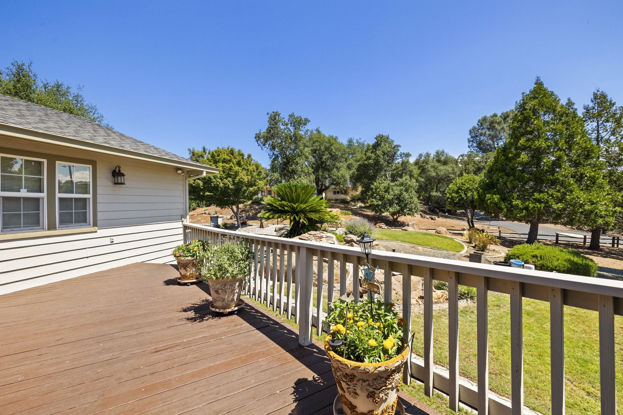 Detail Gallery Image 11 of 60 For 15595 Curtis Cir, Sonora,  CA 95370 - 3 Beds | 2/1 Baths