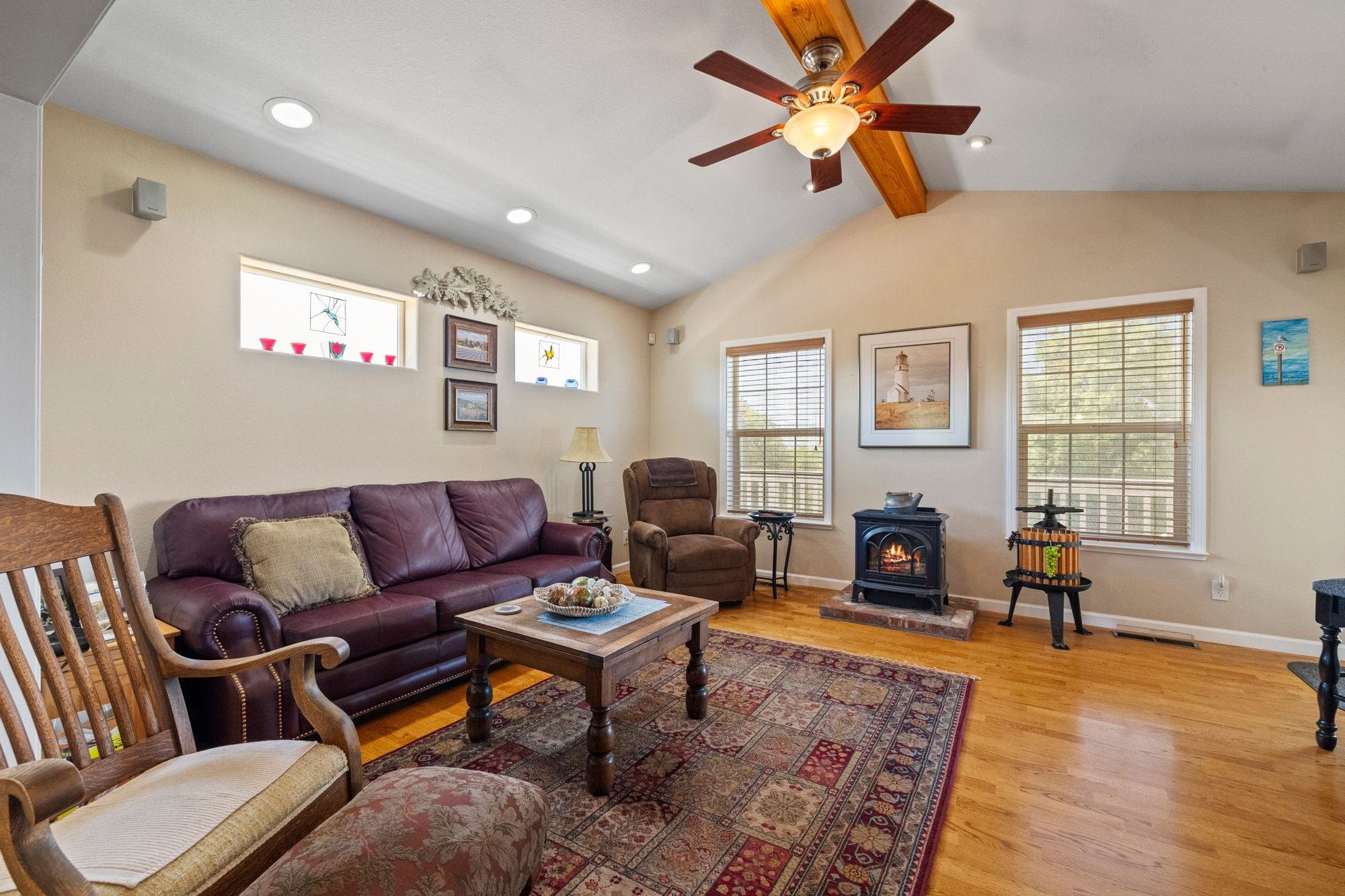 Detail Gallery Image 28 of 60 For 15595 Curtis Cir, Sonora,  CA 95370 - 3 Beds | 2/1 Baths