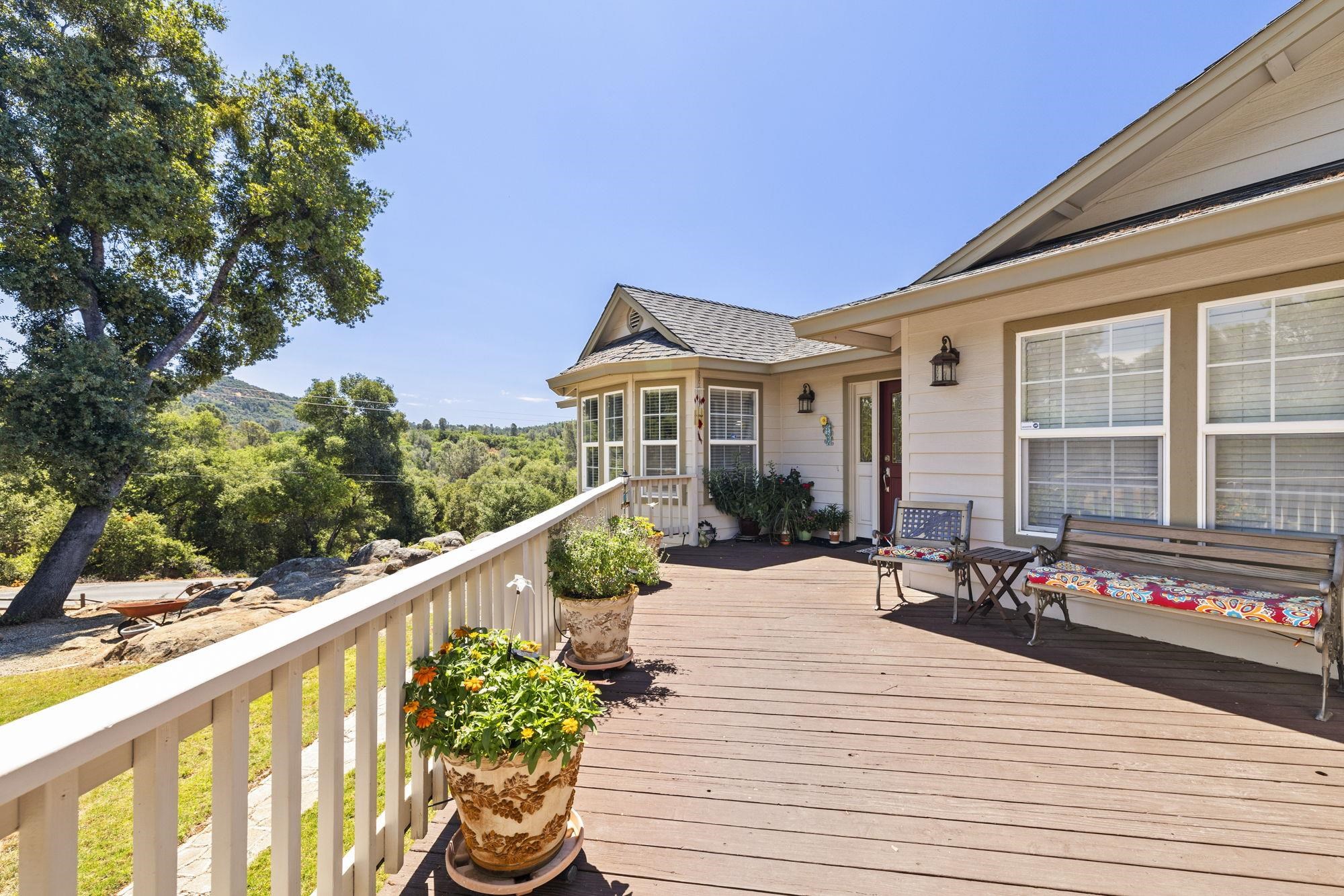 Detail Gallery Image 10 of 60 For 15595 Curtis Cir, Sonora,  CA 95370 - 3 Beds | 2/1 Baths