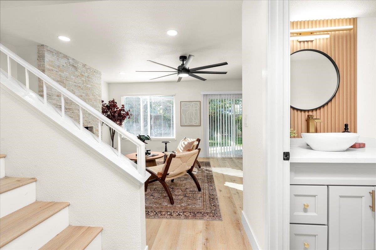 Detail Gallery Image 12 of 38 For 7212 Tiant Way, Elk Grove,  CA 95758 - 4 Beds | 2/1 Baths