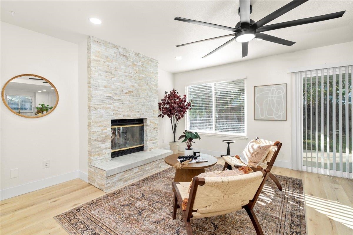 Detail Gallery Image 14 of 38 For 7212 Tiant Way, Elk Grove,  CA 95758 - 4 Beds | 2/1 Baths