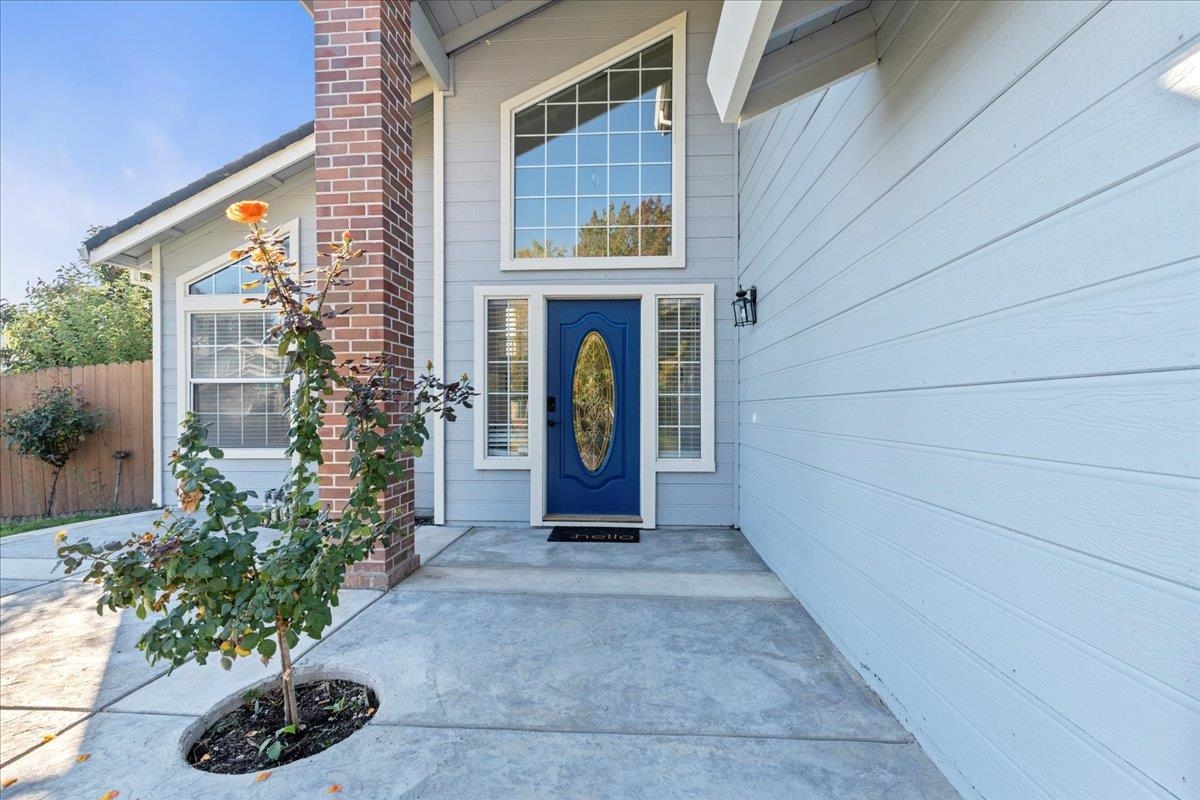 Detail Gallery Image 4 of 38 For 7212 Tiant Way, Elk Grove,  CA 95758 - 4 Beds | 2/1 Baths