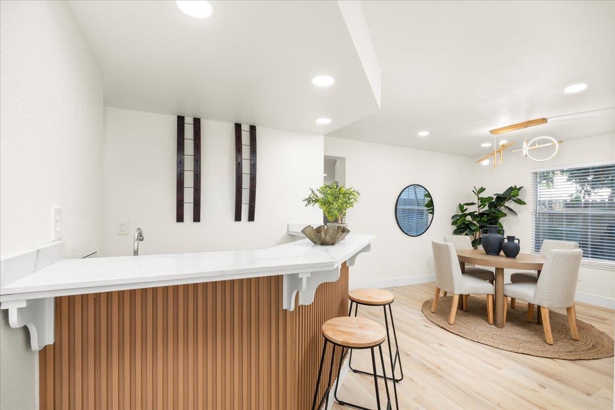 Detail Gallery Image 9 of 38 For 7212 Tiant Way, Elk Grove,  CA 95758 - 4 Beds | 2/1 Baths