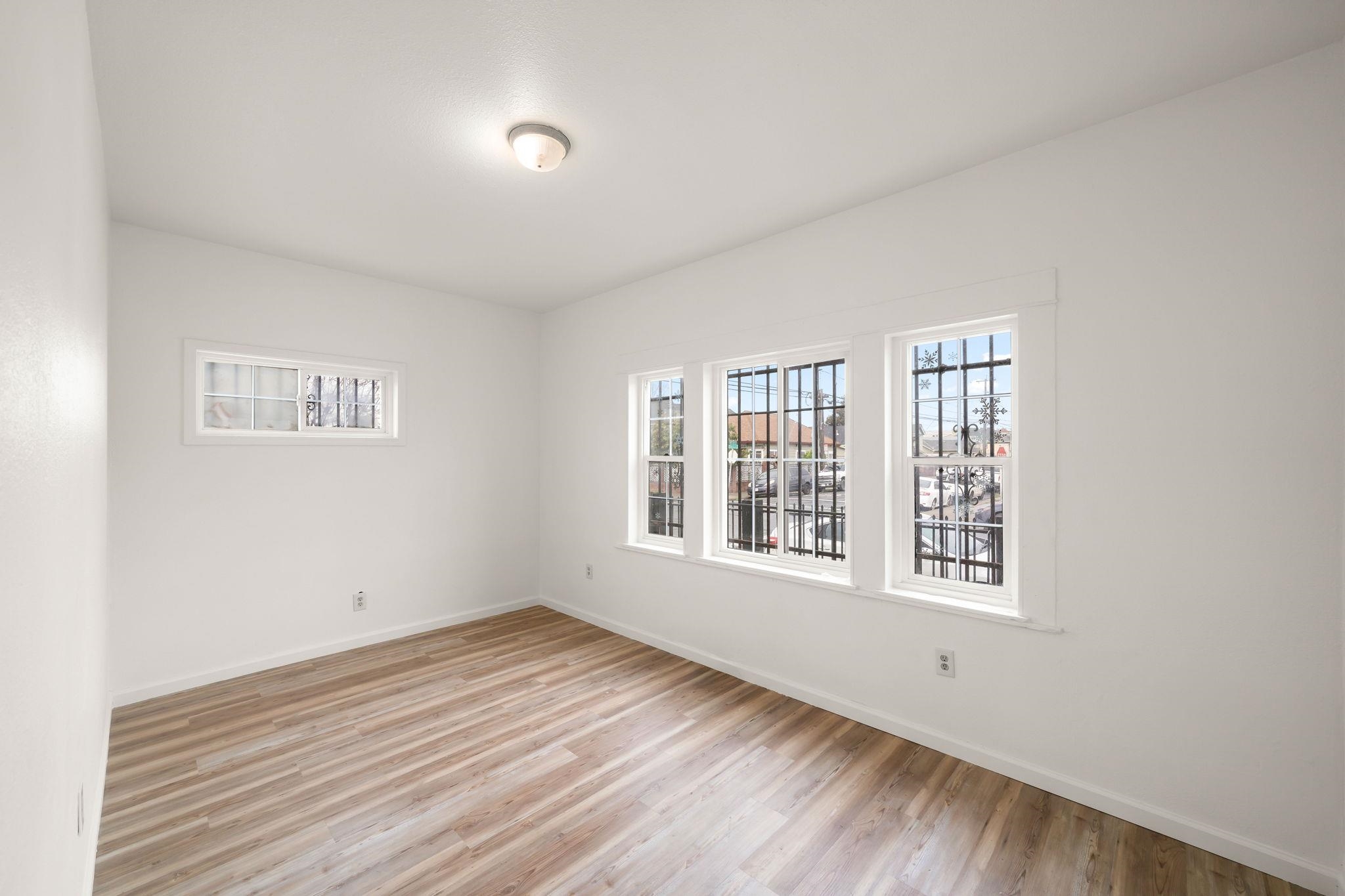 Detail Gallery Image 2 of 24 For 400 Bissell, Richmond,  CA 94801 - 4 Beds | 2 Baths