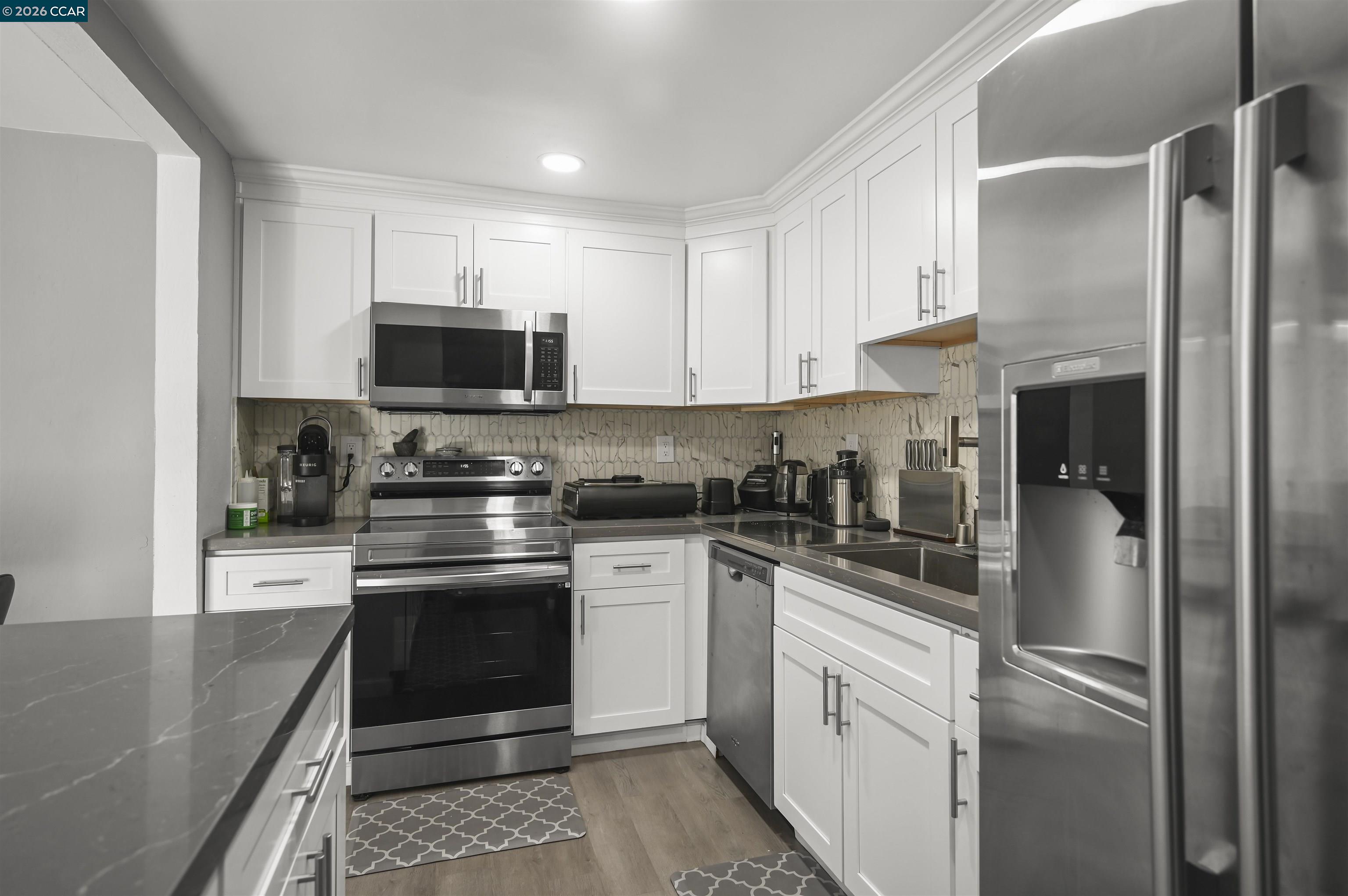 Photo #8: 41119819 Listing: Photo #8