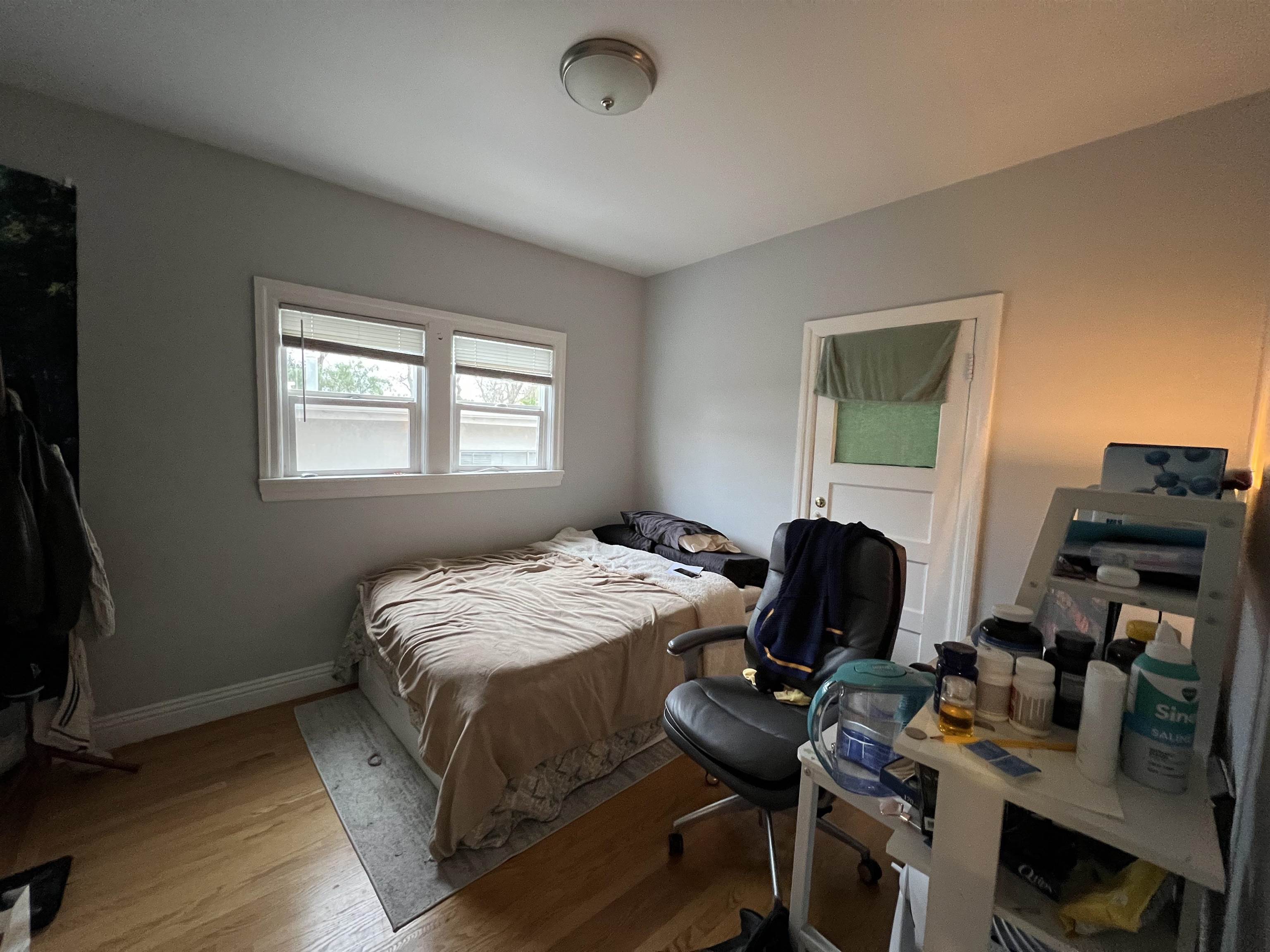 Detail Gallery Image 3 of 9 For 1534 Milvia St a,  Berkeley,  CA 94709 - 3 Beds | 2 Baths